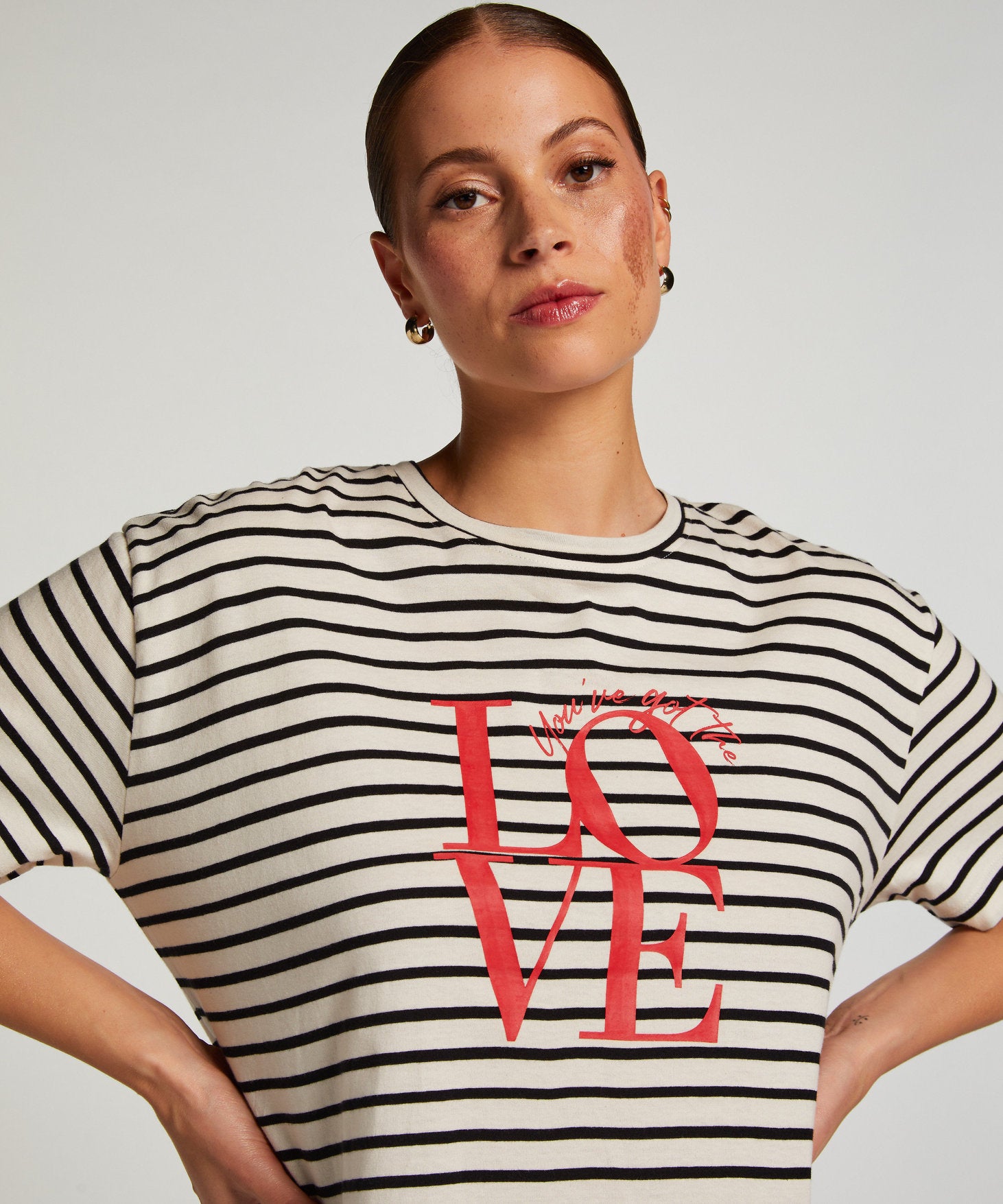 Round Neck Nightshirt_206554_Caviar_02