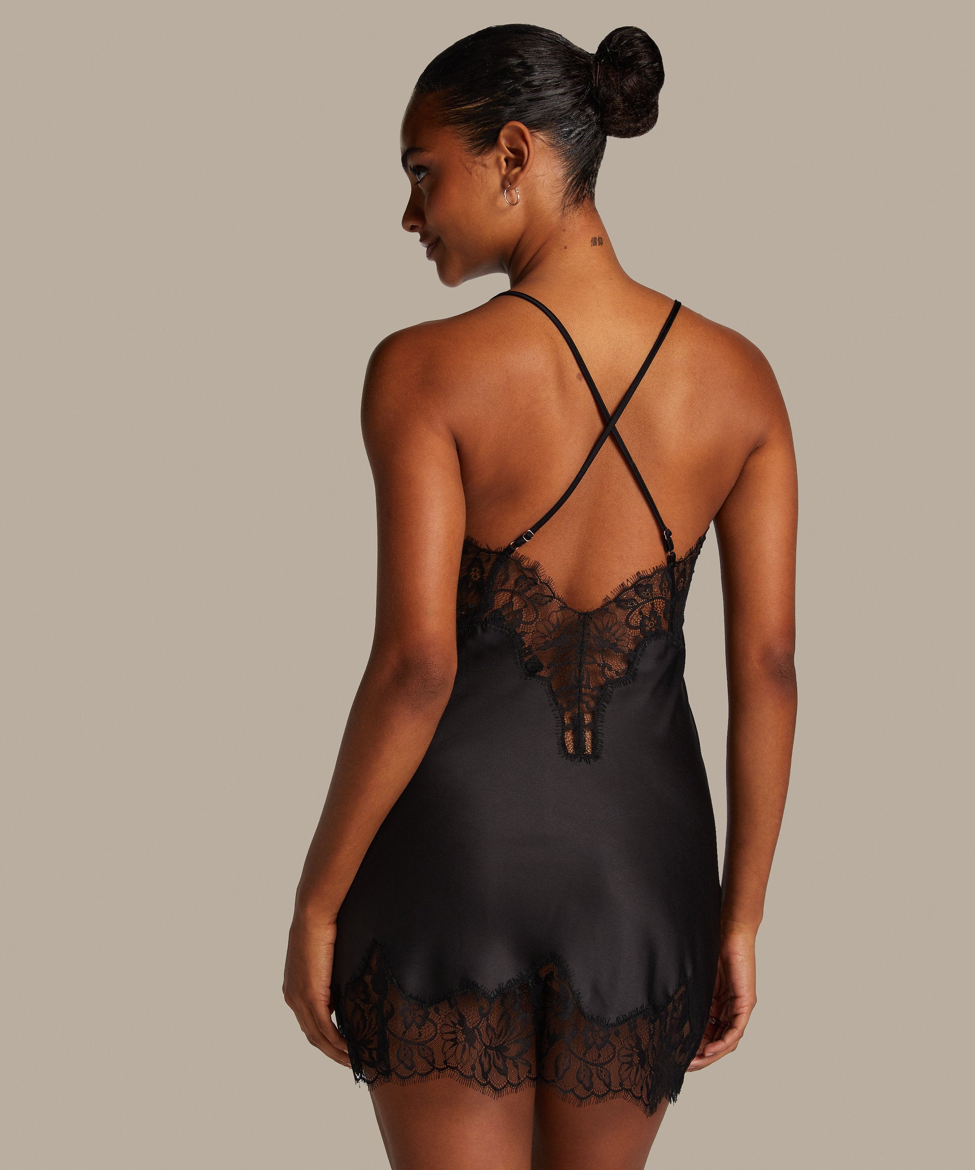 Hunkemoller_Valerie Slipdress_206575_Black_03