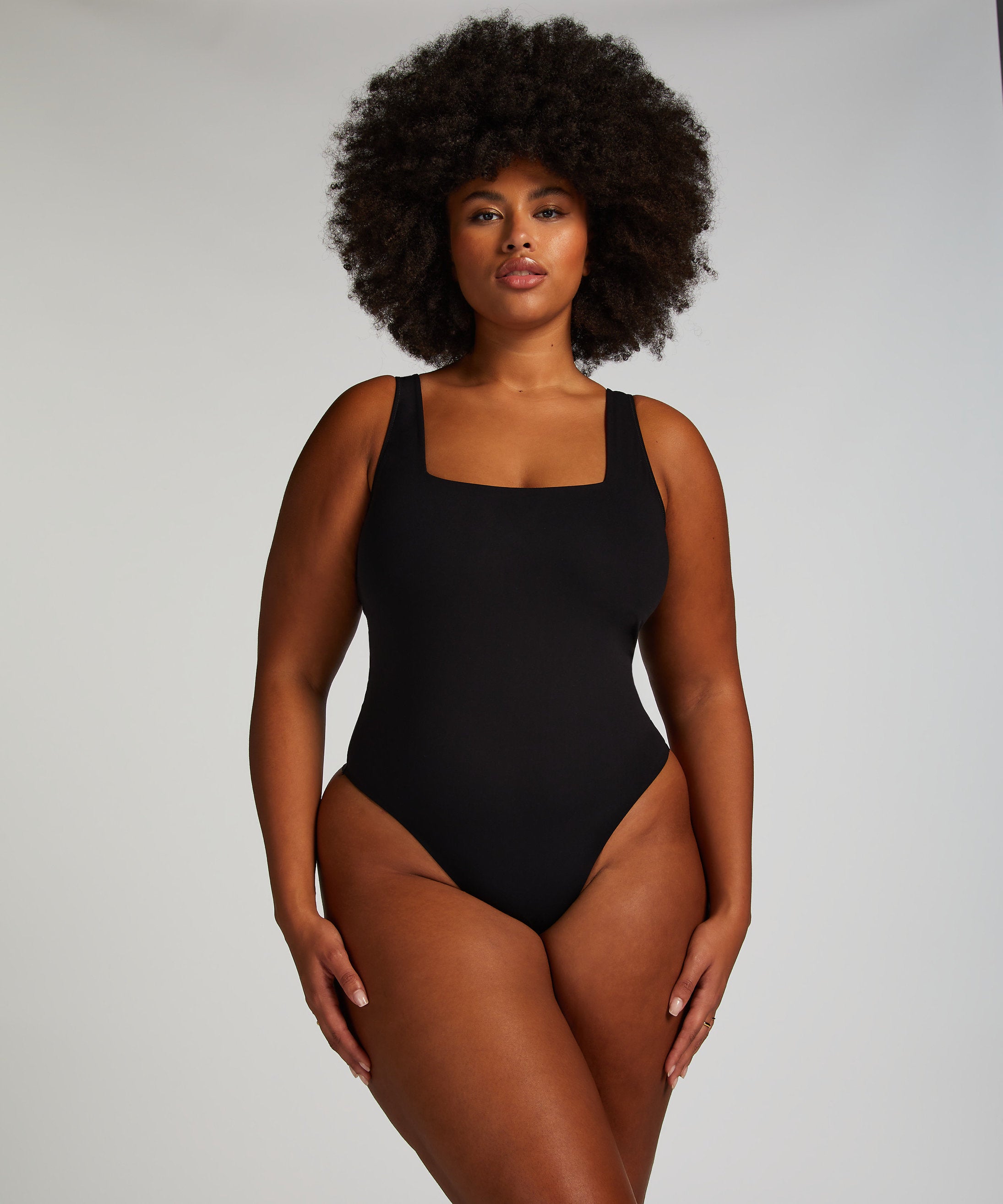 Hunkemoller_Smooth Body_206772_Caviar_04