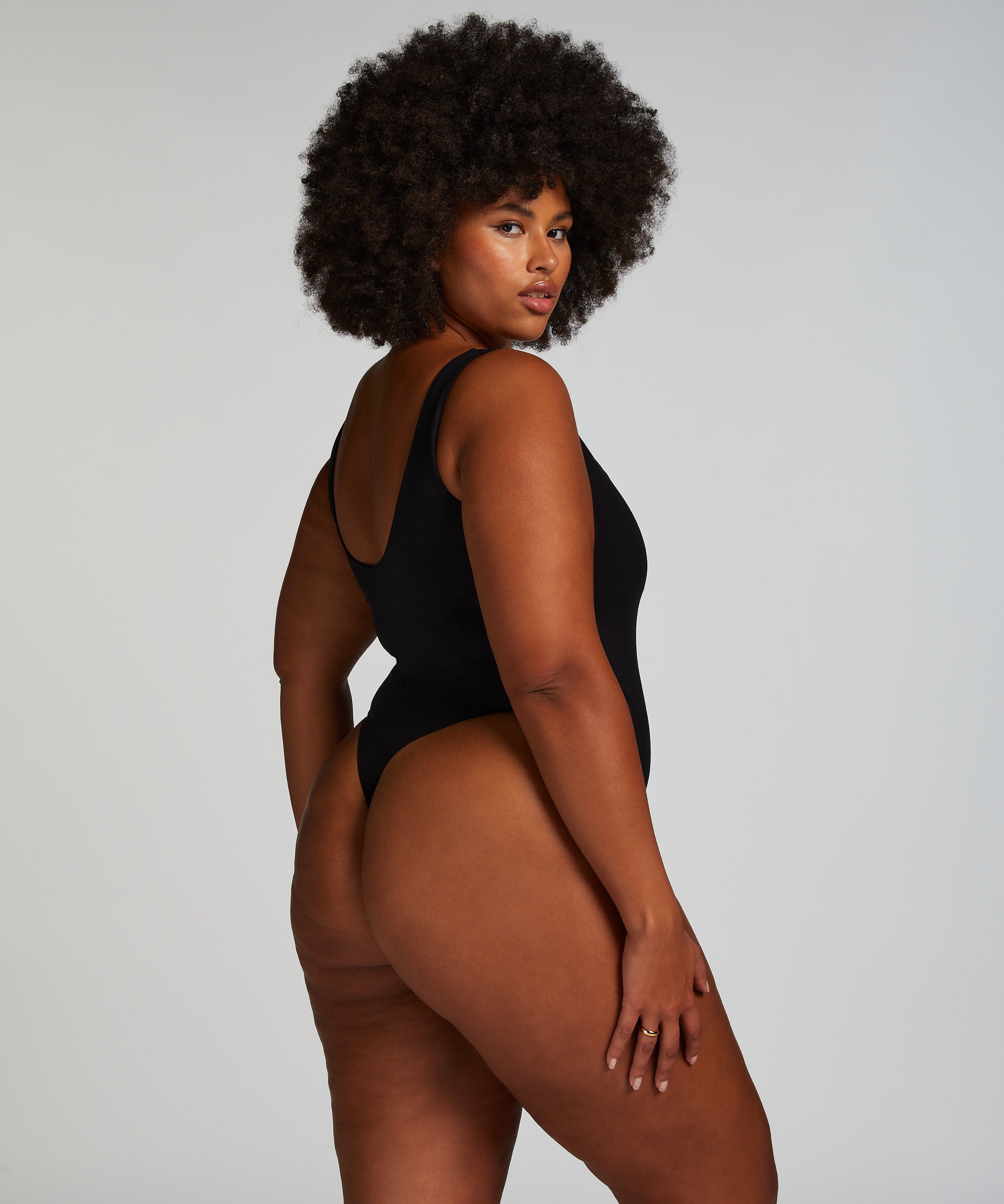 Hunkemoller_Smooth Body_206772_Caviar_05