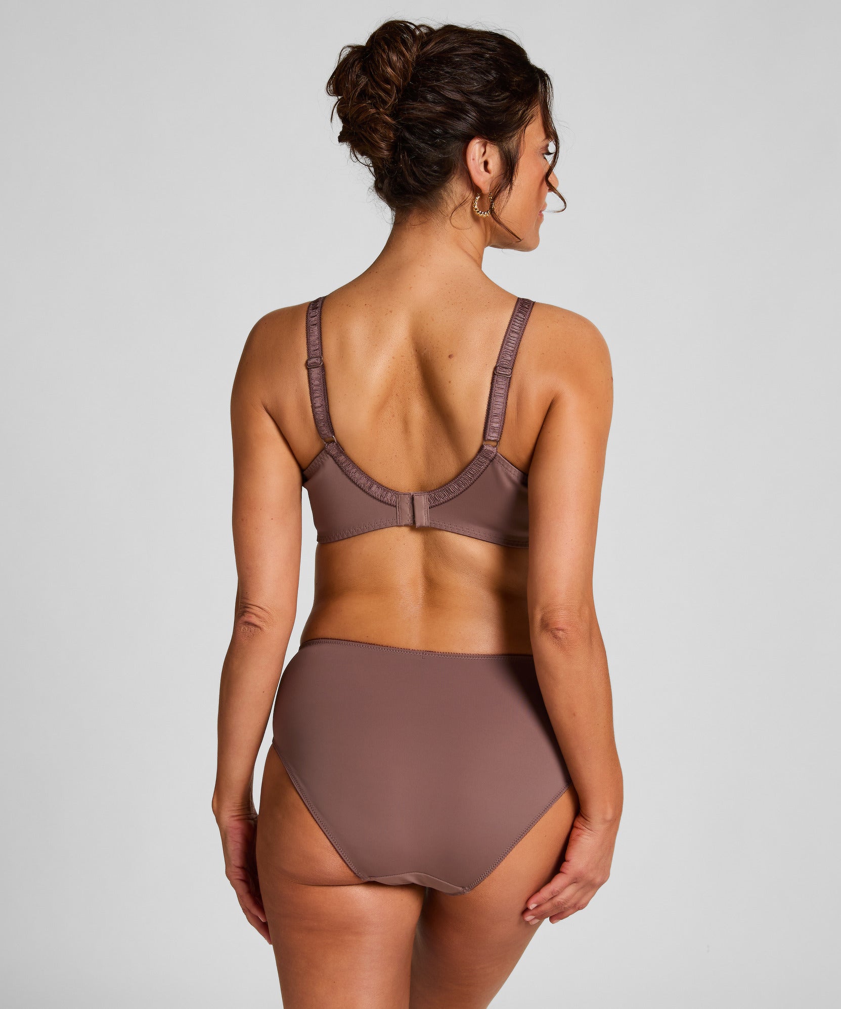 Hunkemoller_Peppercorn_Diva High Knickers_206883_Peppercorn_06