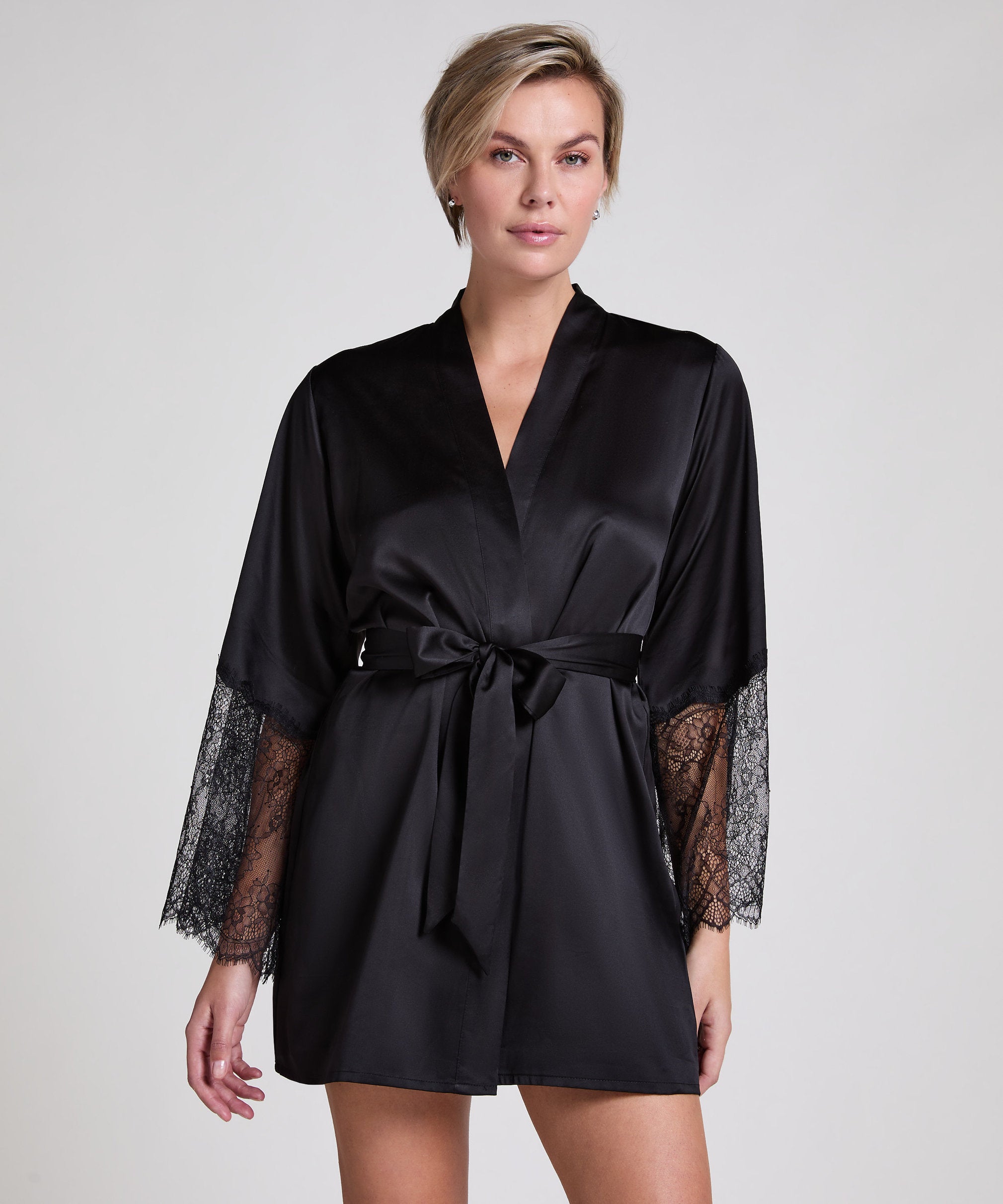 Hunkemoller_Satin Kimono_207210_Caviar_01