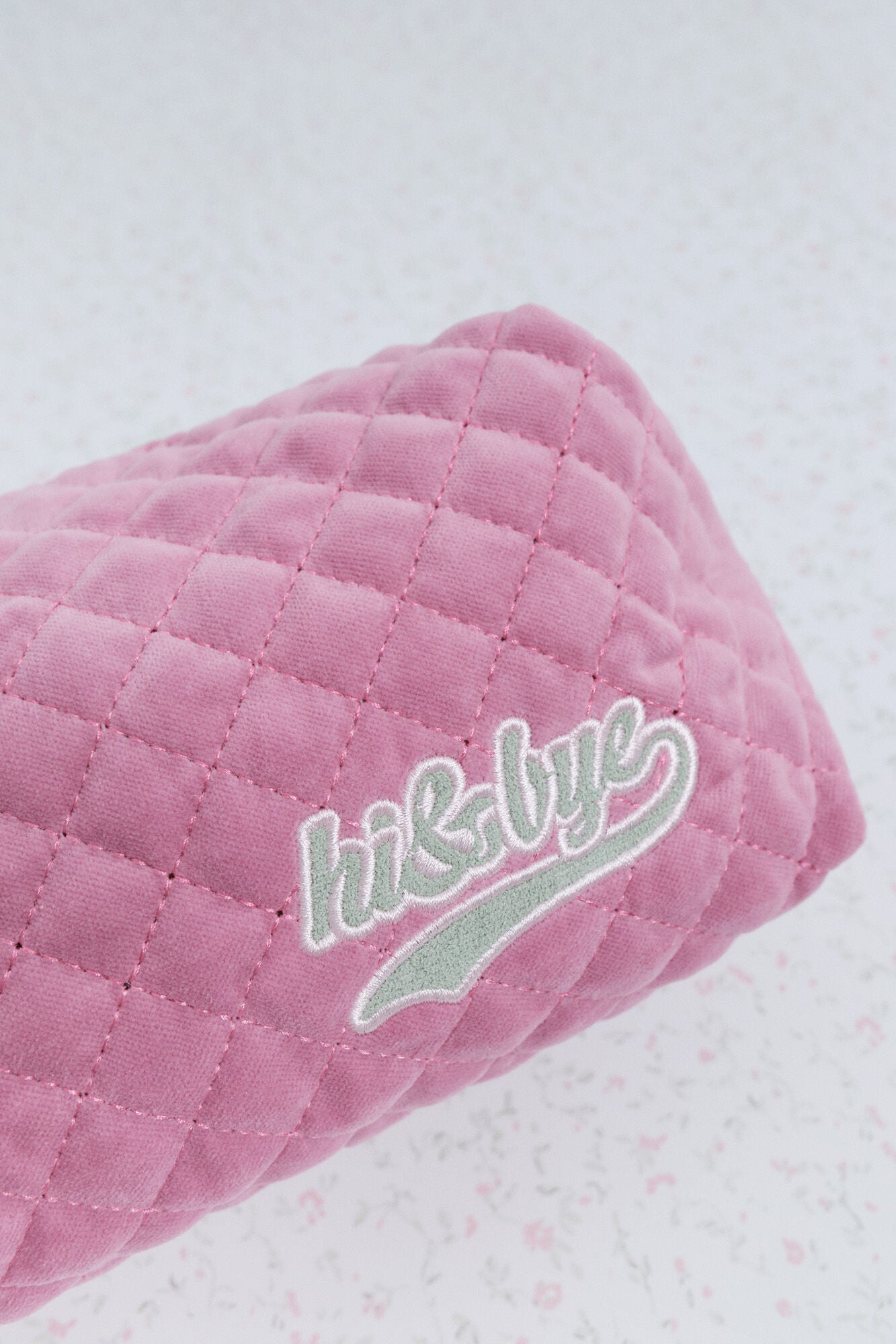 Women Secret_Pink_Pink Velvet Velvet Vanity Case with Embroidered Logo_2142573_71_05