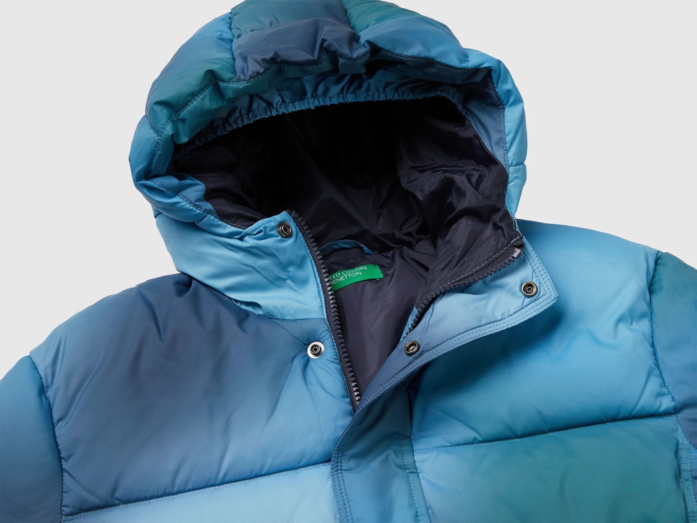 Benetton_Light Blue_Padded Jacket in Shaded Nylon_23G5CN06T_70T_03