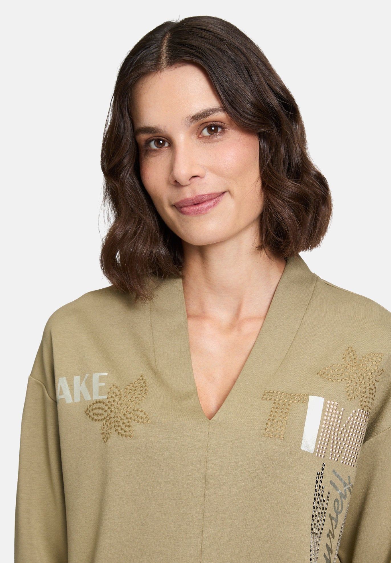 Betty Barclay_V-Neck Sweatshirt_2401-1145_7366_06