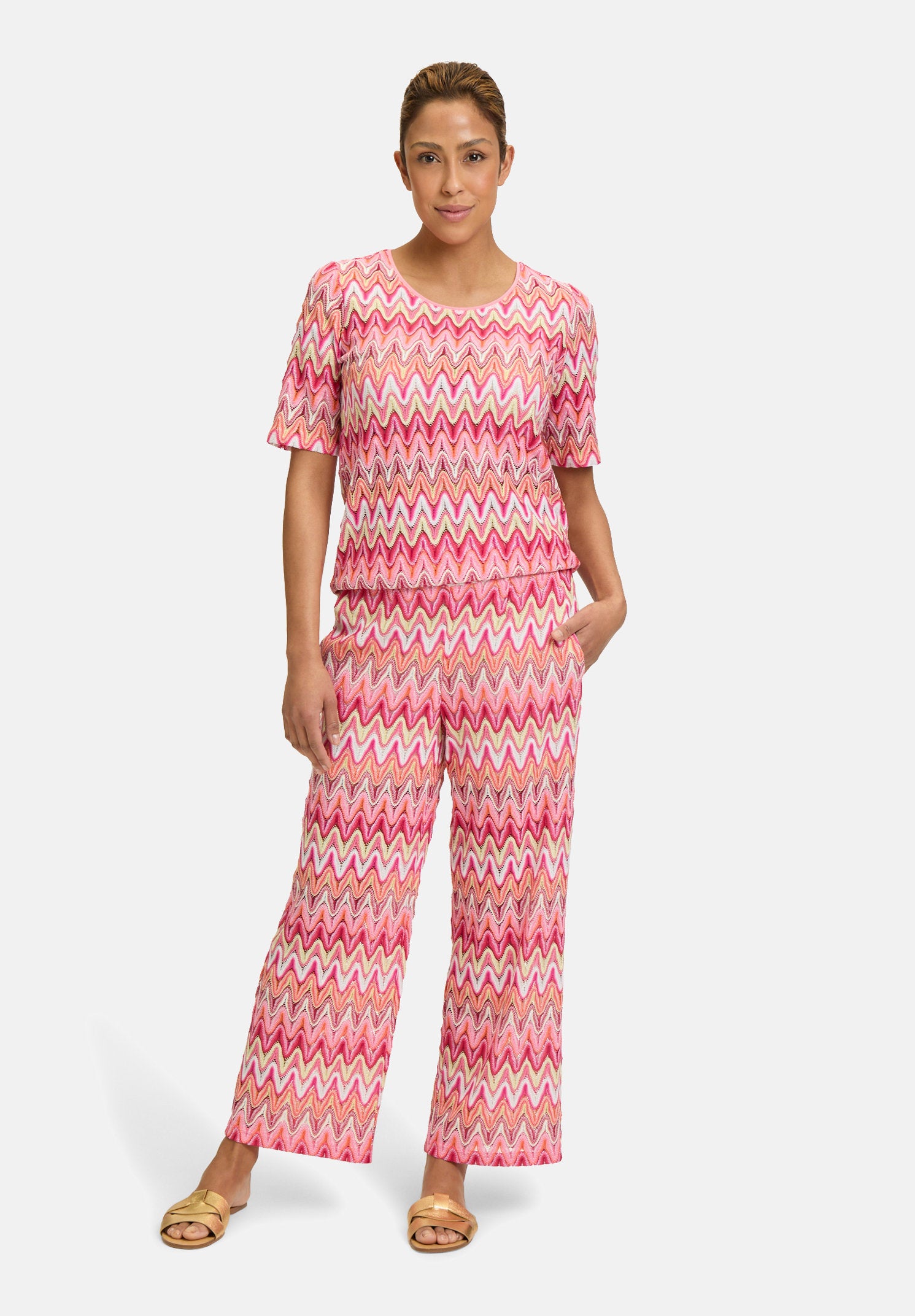 Betty Barclay_Lace Shirt with Ribbed Cuffs_2408-1150_4826_02