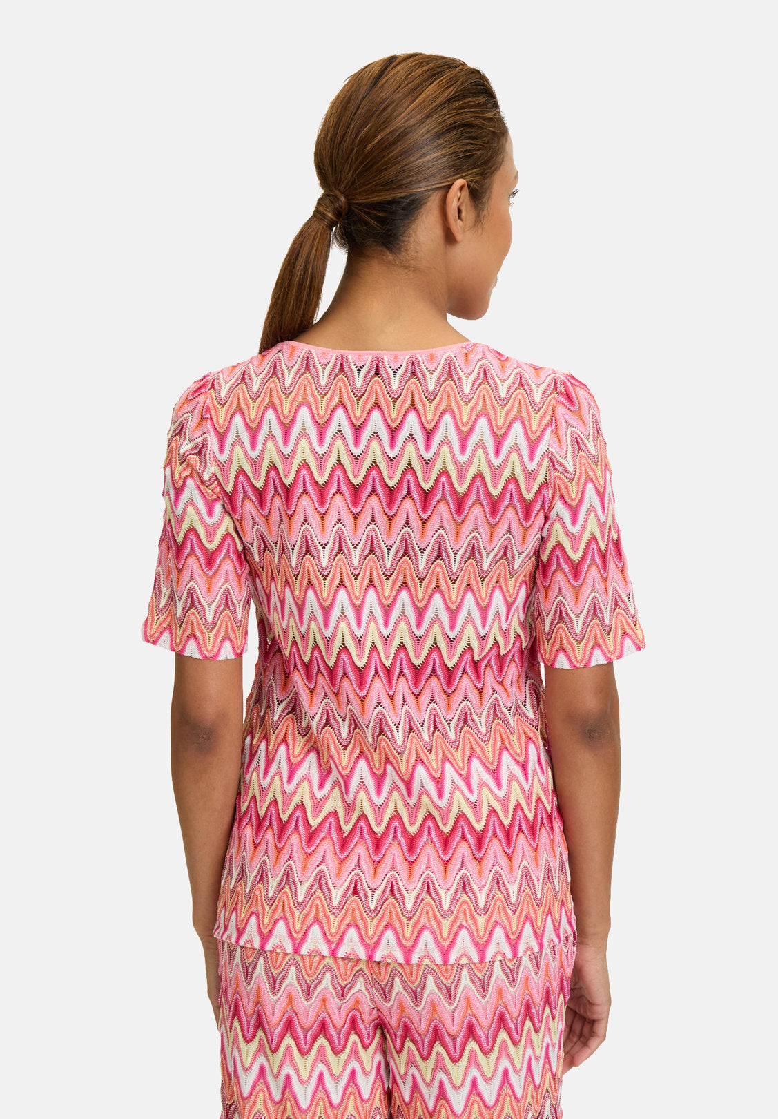 Betty Barclay_Lace Shirt with Ribbed Cuffs_2408-1150_4826_03