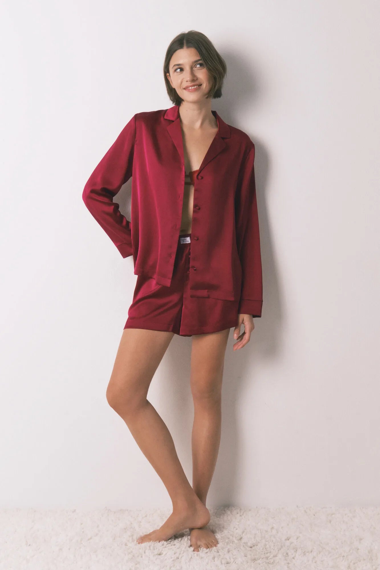 Women Secret_Red_Red Satin Short Classic Pyjamas_2542475_60_03