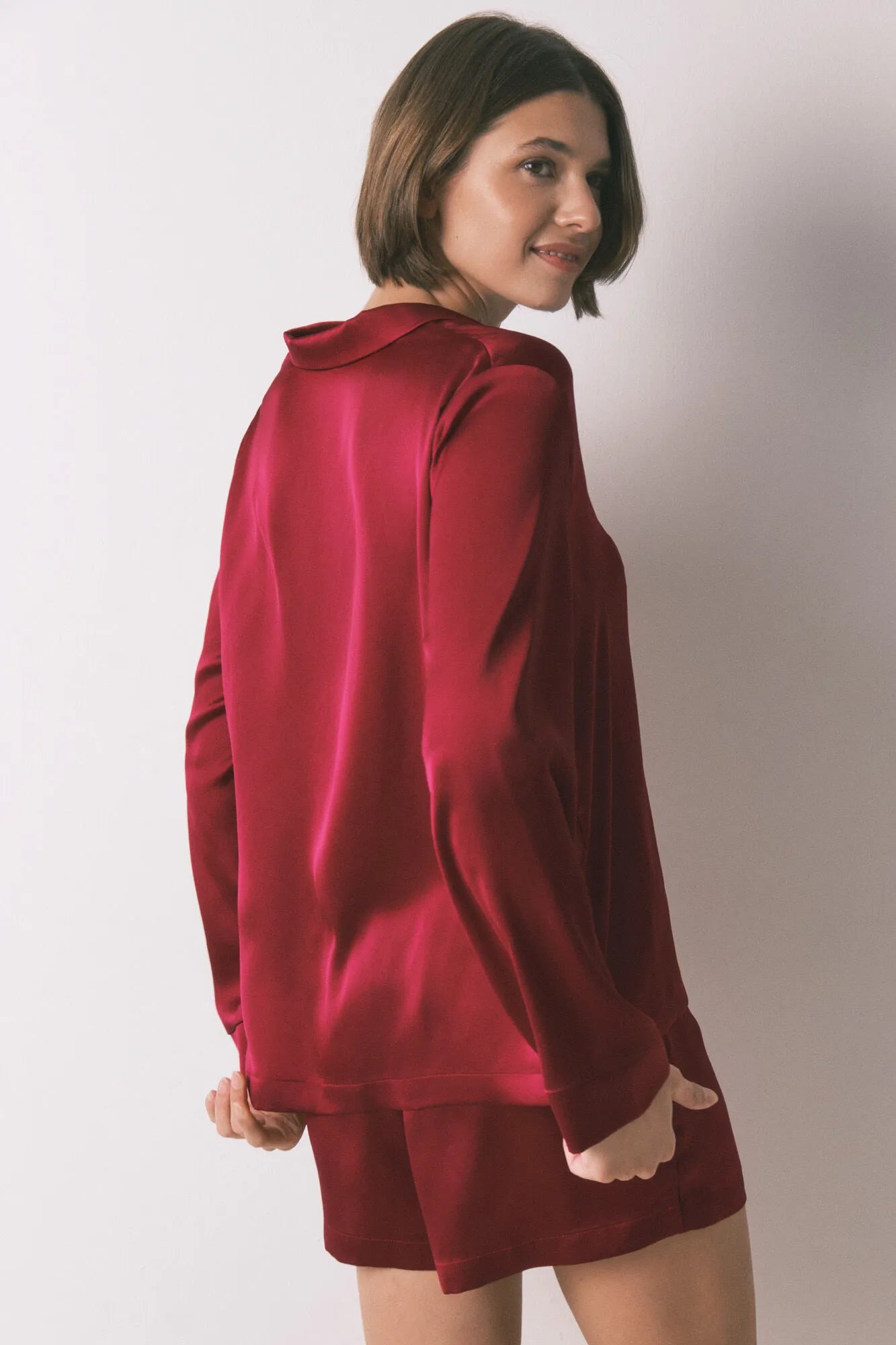 Women Secret_Red_Red Satin Short Classic Pyjamas_2542475_60_06