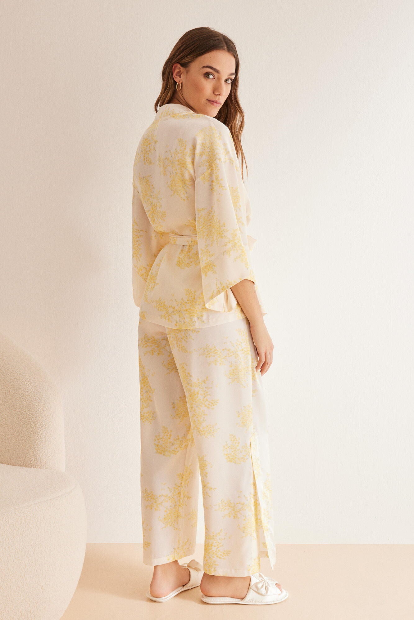 Long Pyjama + Robe_2547593_04_05