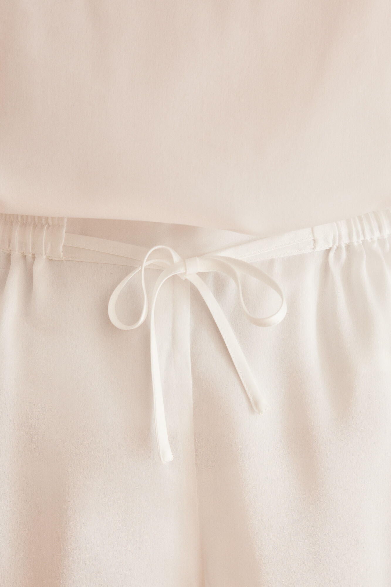 Camisole and Shorts Pyjama Set_2547597_96_06