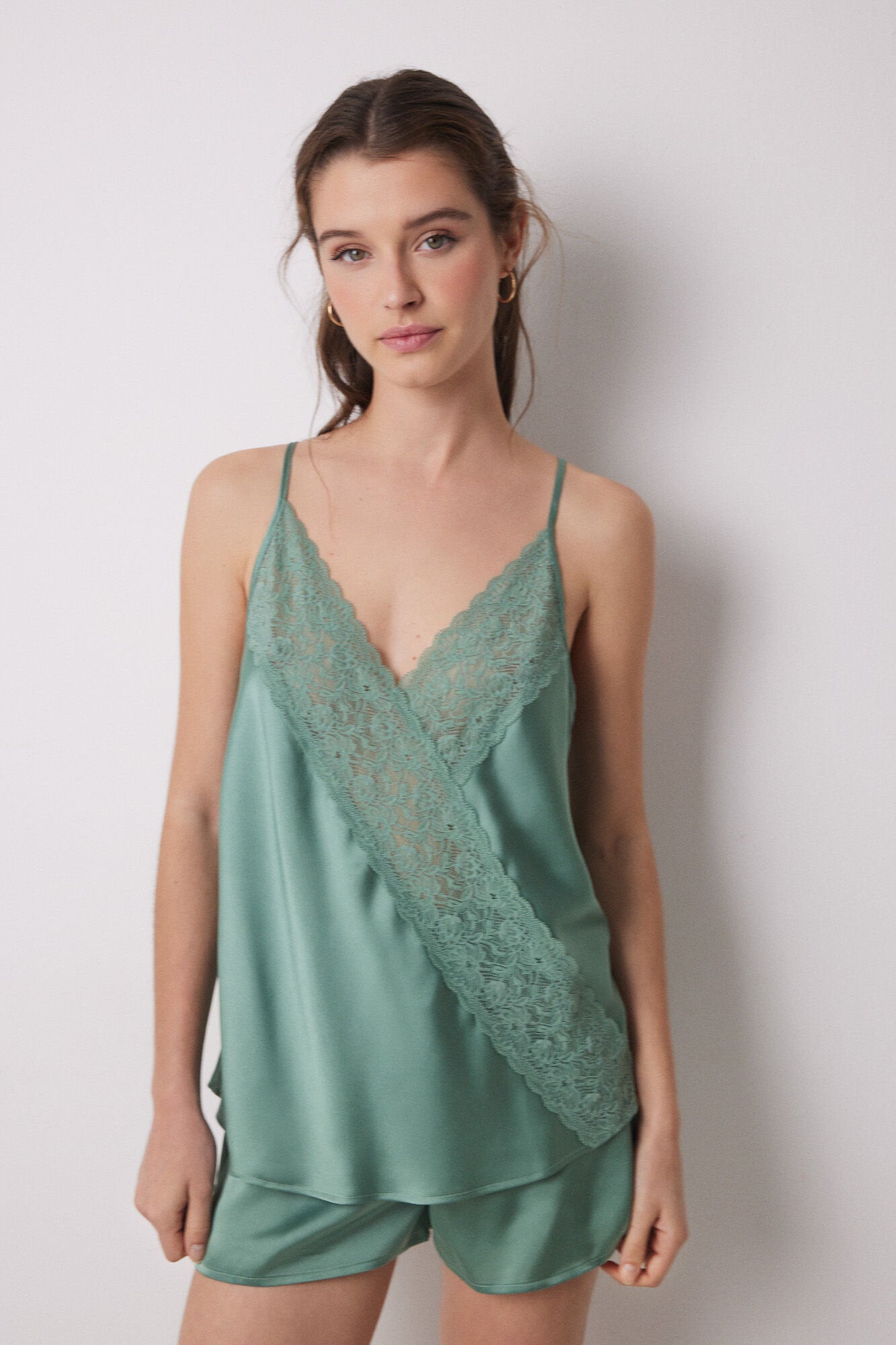 Women Secret_Short Green Satin and Lace Pajamas_2549783_21_03