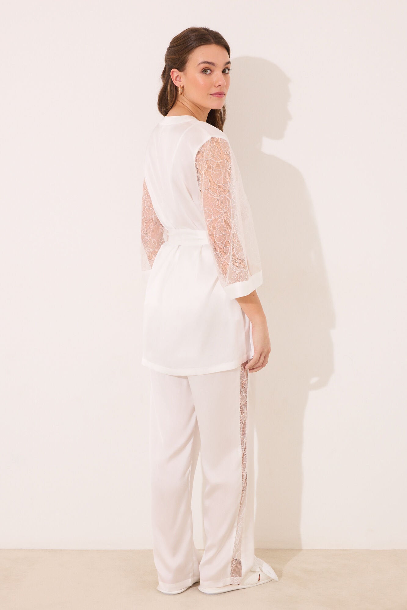 Women Secret_Long Pyjamas Satin and White Lace Pajama Set_2549785_96_05