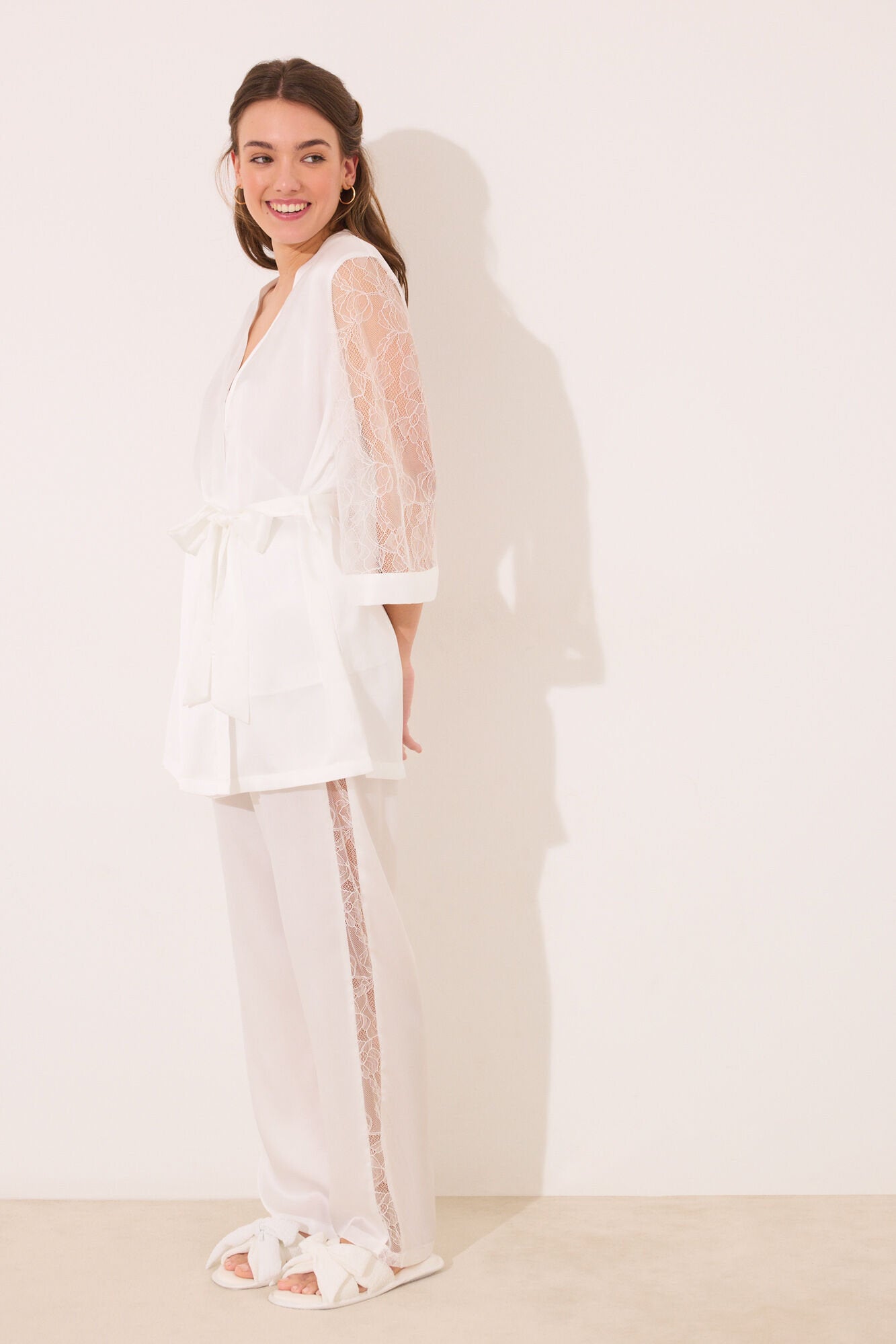 Women Secret_Long Pyjamas Satin and White Lace Pajama Set_2549785_96_06