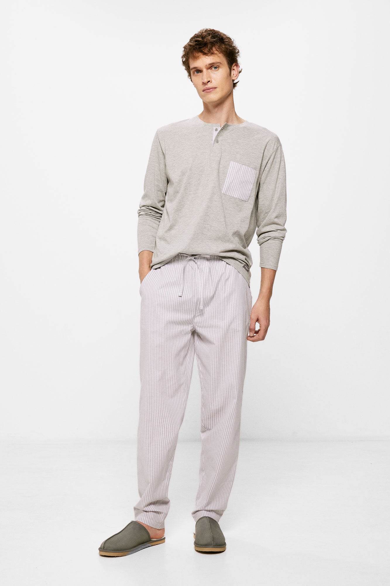 Grey Pajama Set_2927551_44_01