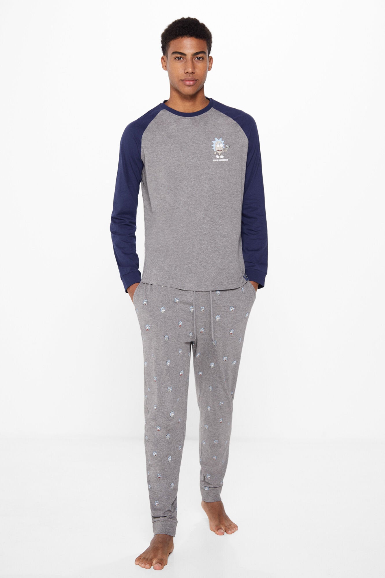 Long Sleeve And Pants Pajama Set_2927557_43_01