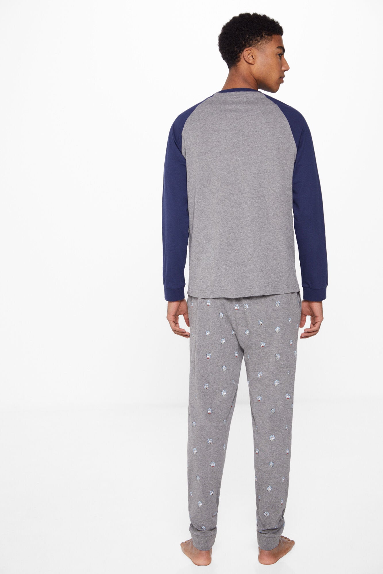 Long Sleeve And Pants Pajama Set_2927557_43_05