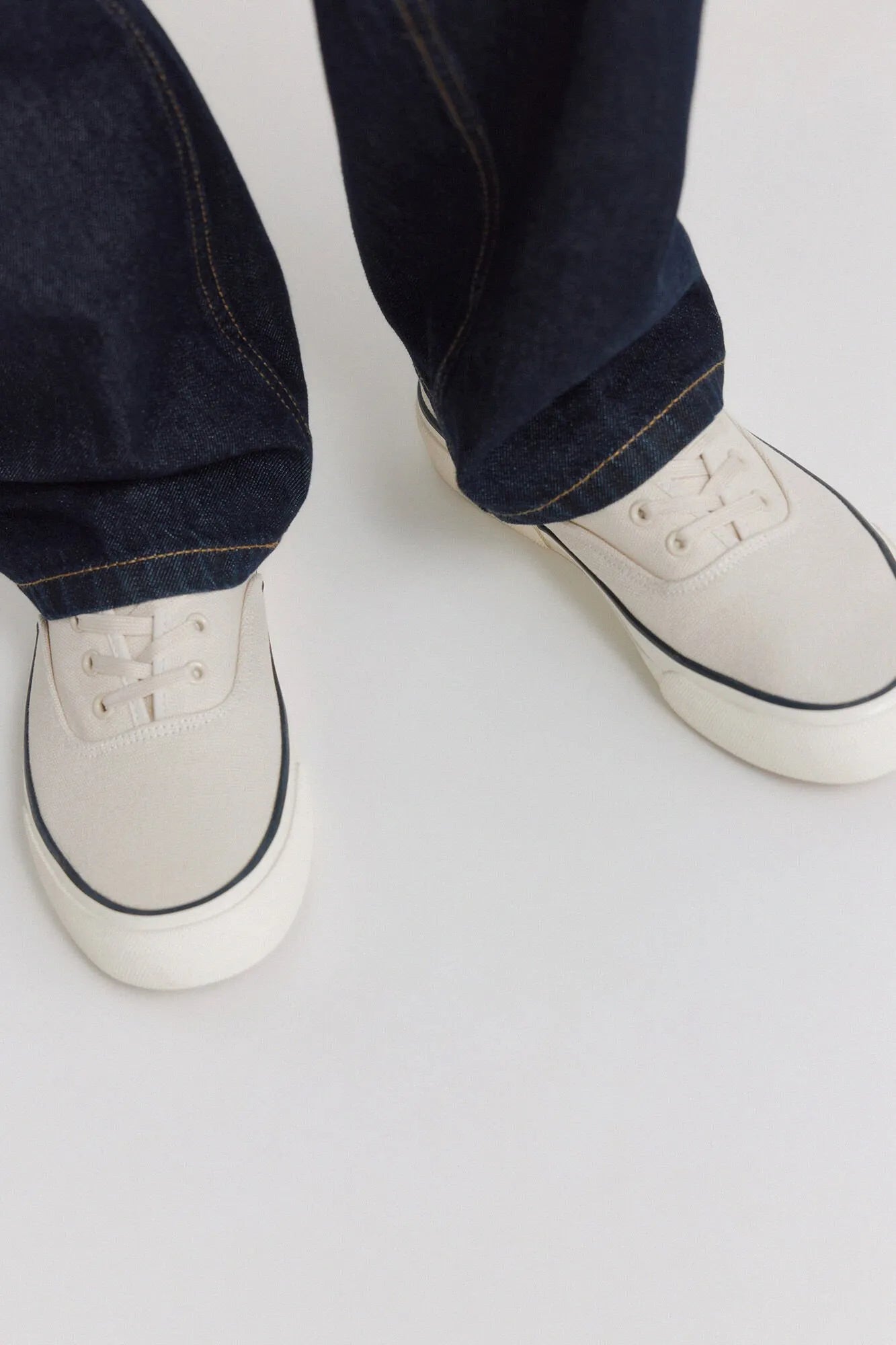 Springfield White Men White Canvas Sneaker SKU: 2993185_99 Image 02