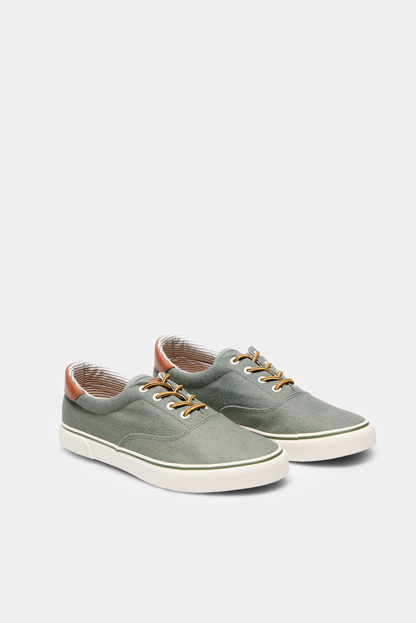 Grey And Brown Lace Up Trainers_2997582_20_03