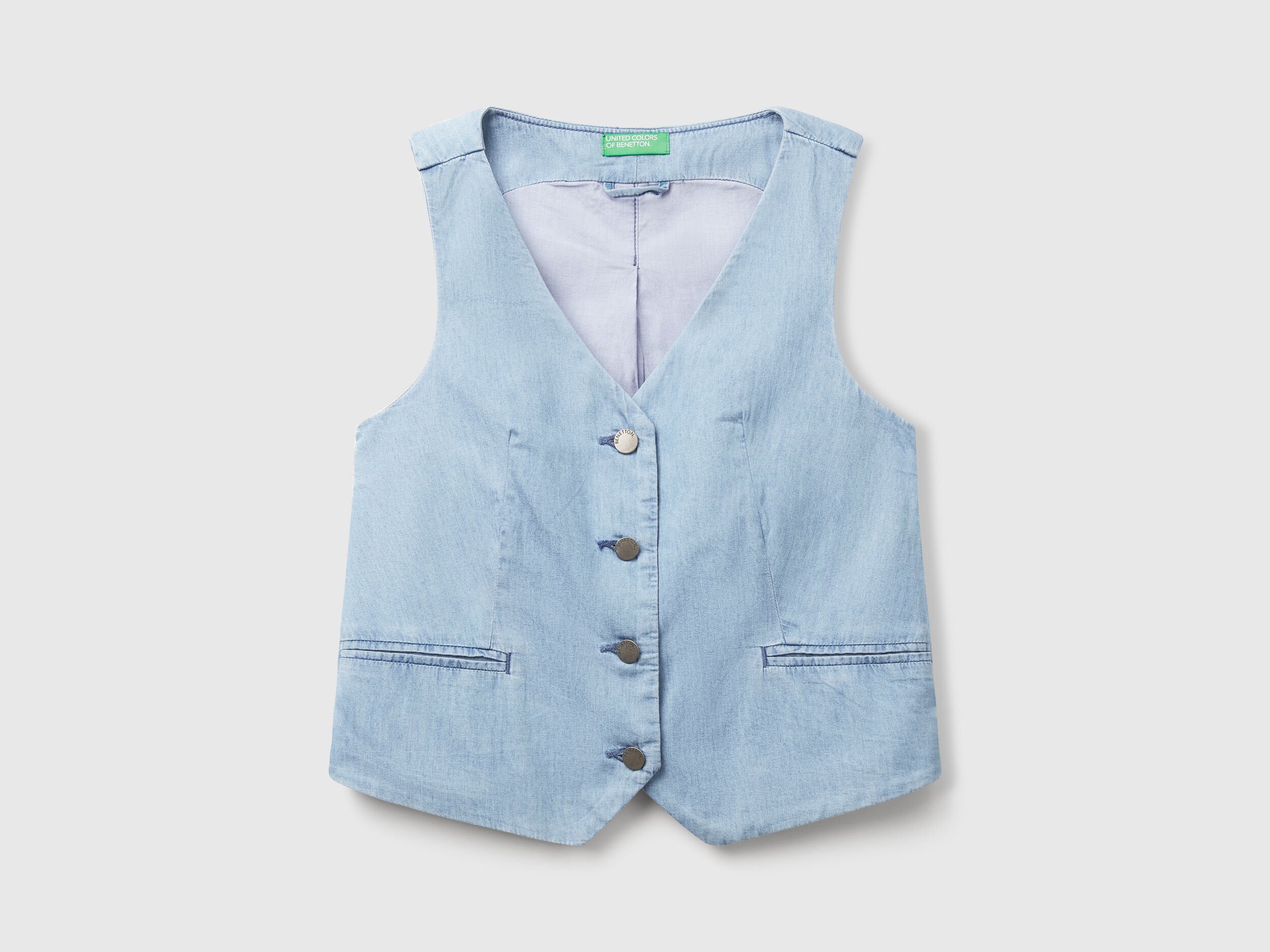 Benetton_Vest in Chambray_2DHJDJ010_902_04