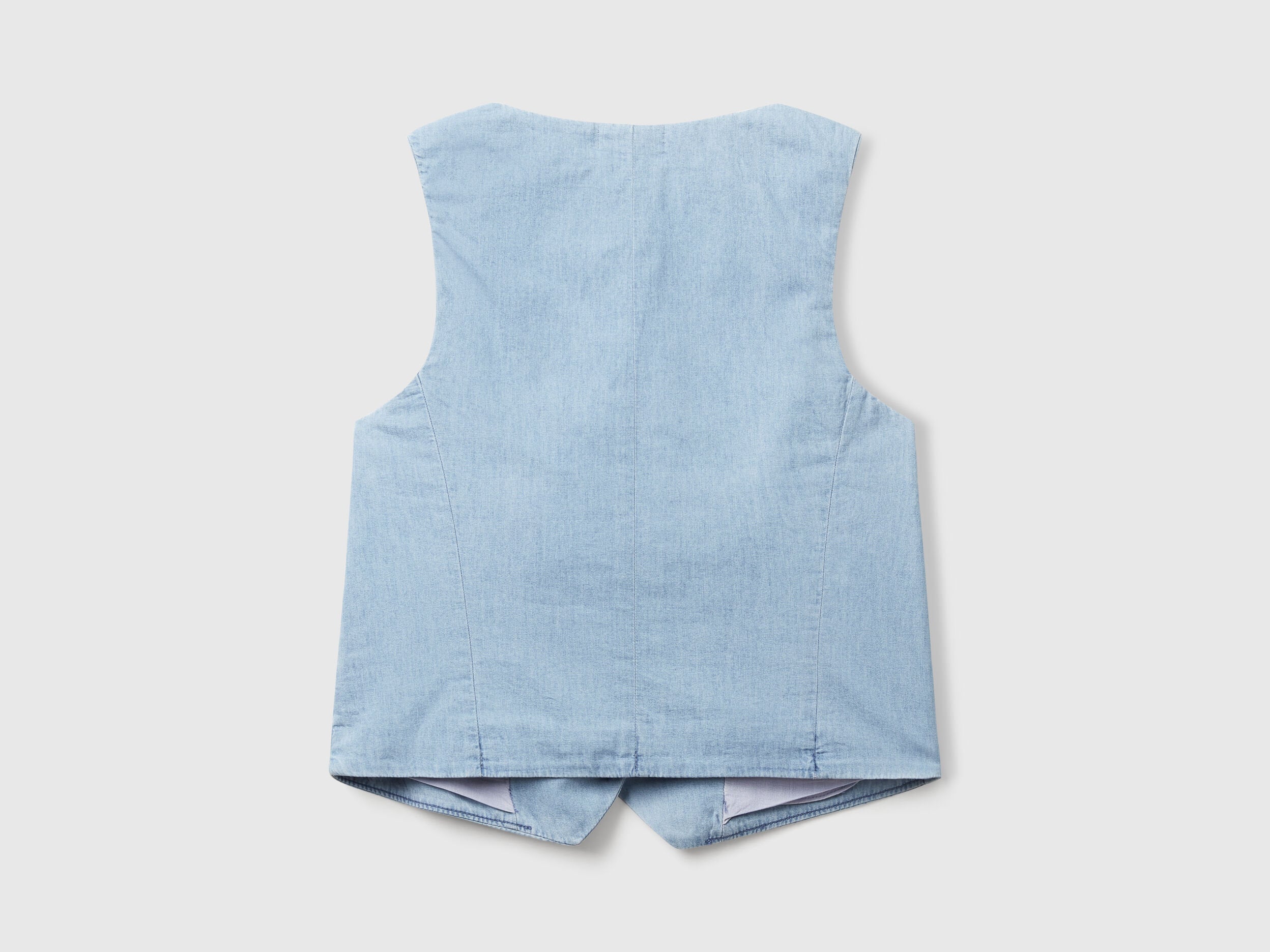 Benetton_Vest in Chambray_2DHJDJ010_902_05
