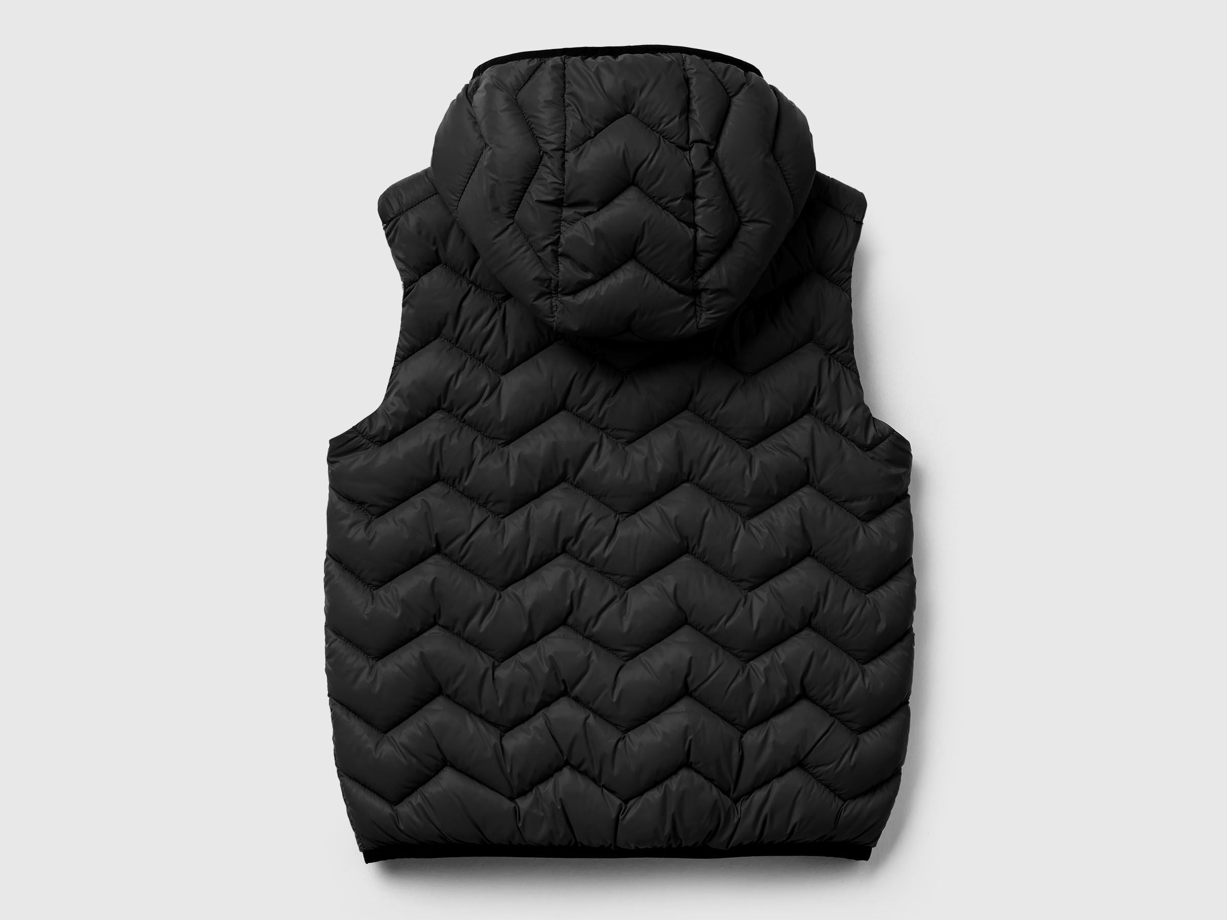Benetton_Black_Padded Vest with Hood_2TWDCJ00R_100_02
