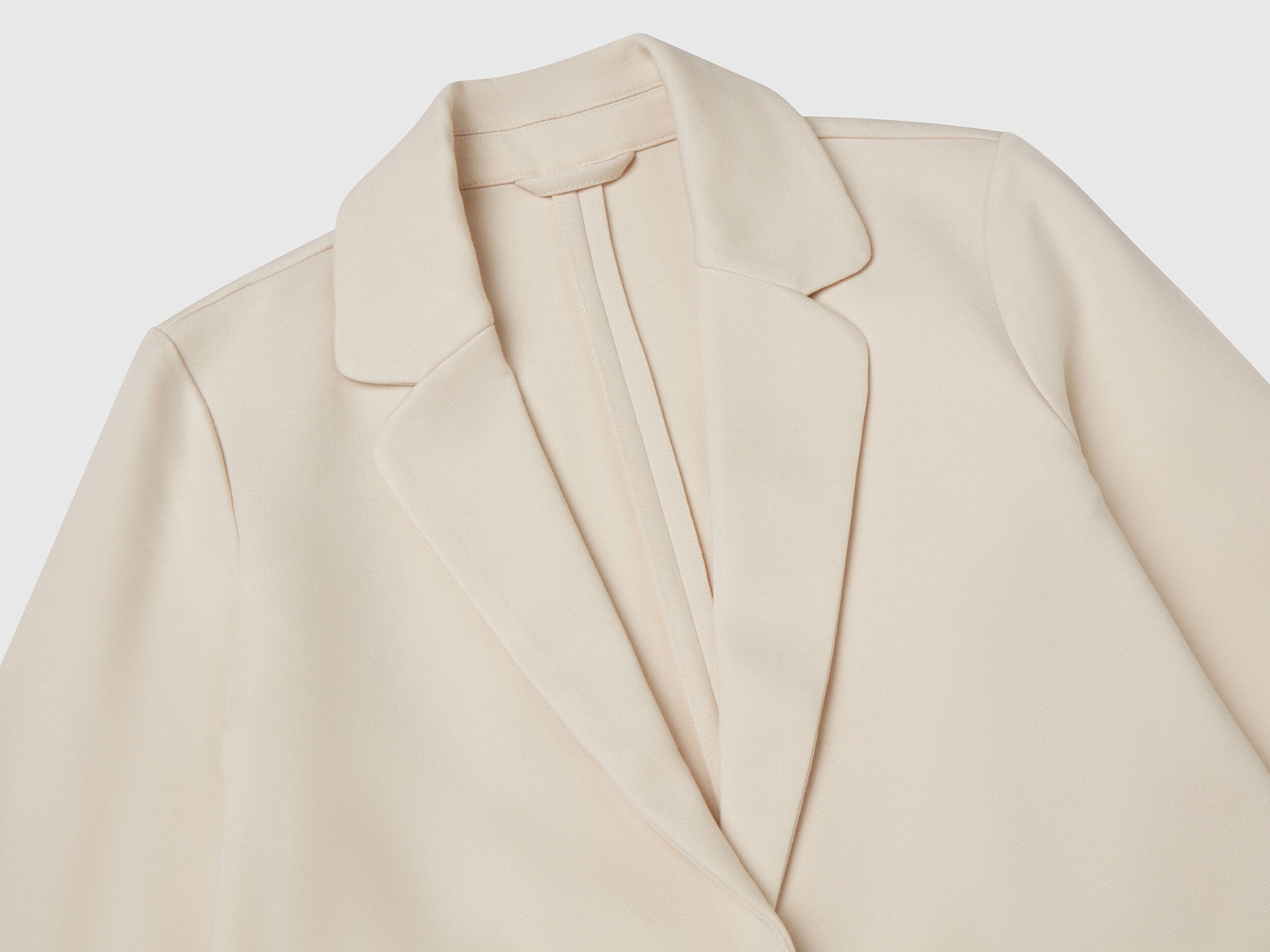 Benetton_Elegant Long Blazer_2U7FCW00I_00V_03