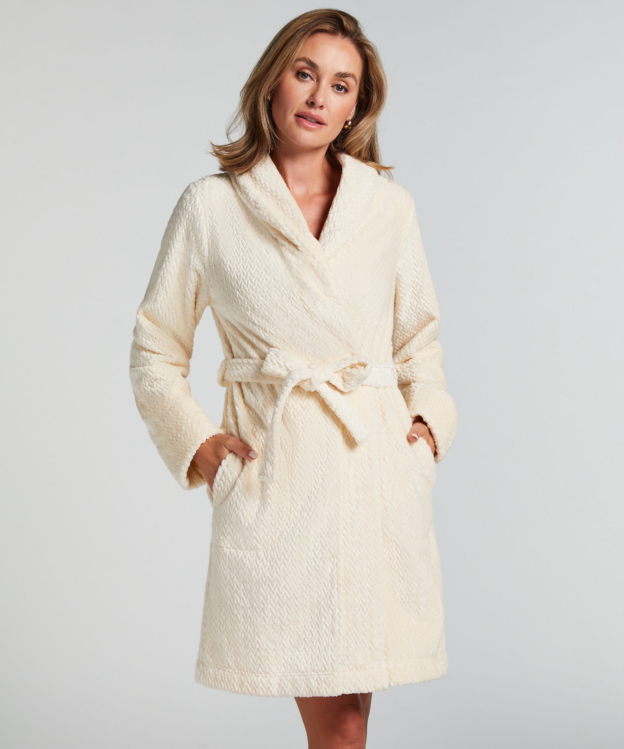 Hunkemoller_Fleece Bathrobe - White_300617_White Swan_01