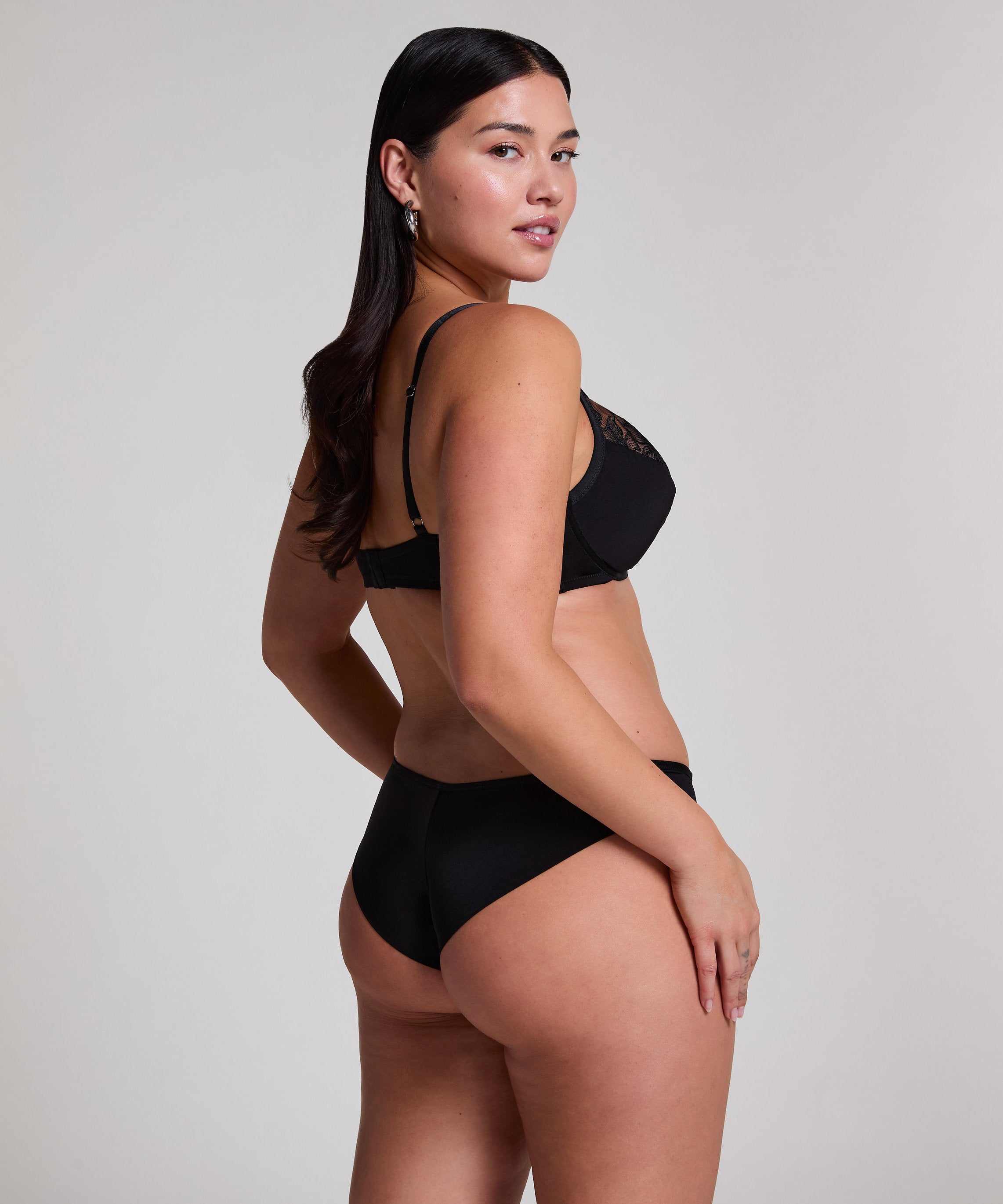 Hunkemoller_Jemima Brazilian_301076_Caviar_05