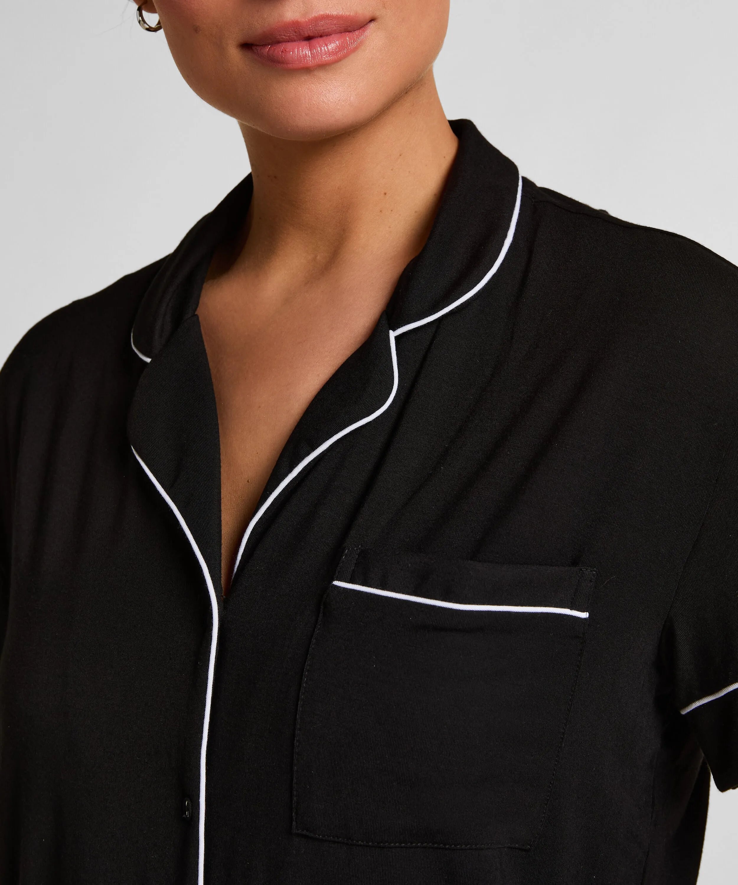 Essential Jersey Short-Sleeved Jacket