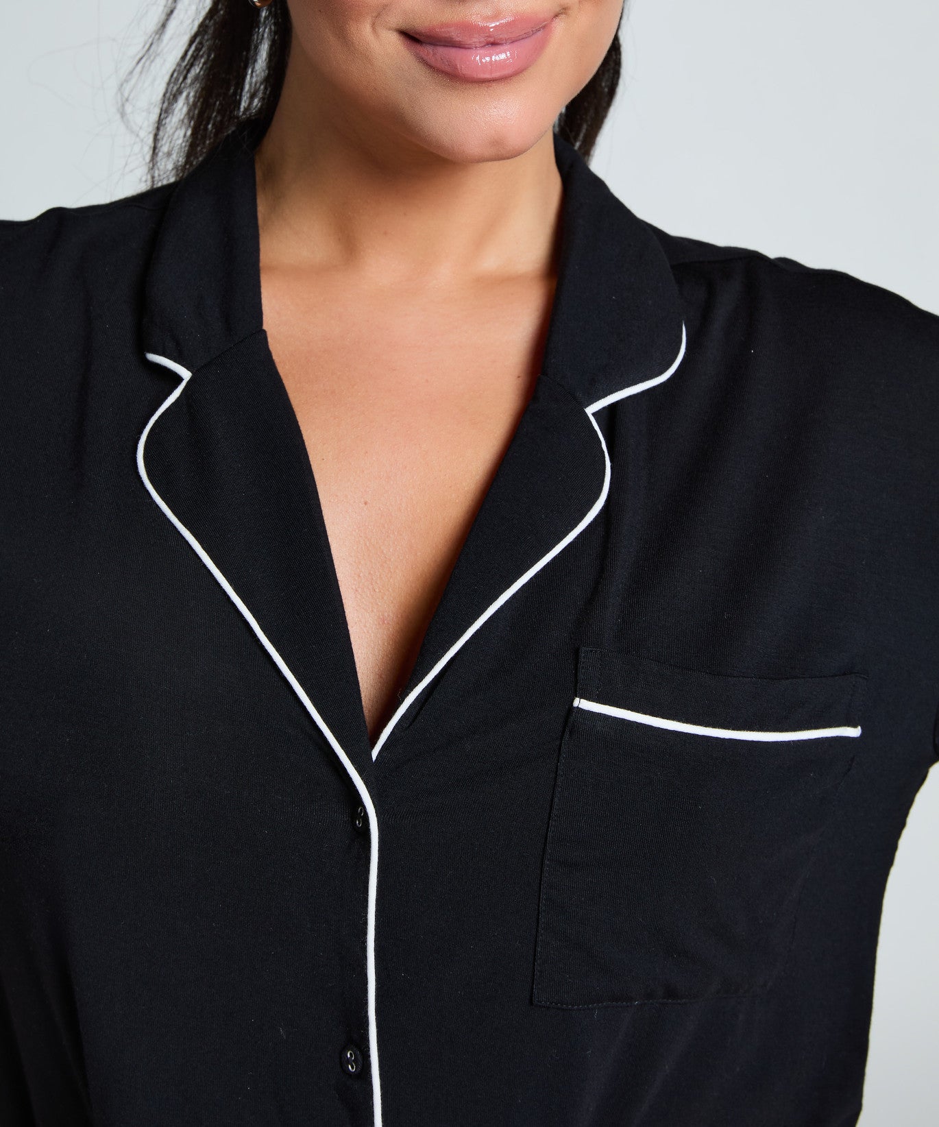Hunkemoller_Black_Essential Jersey Short-Sleeved Jacket_301465_Black_06