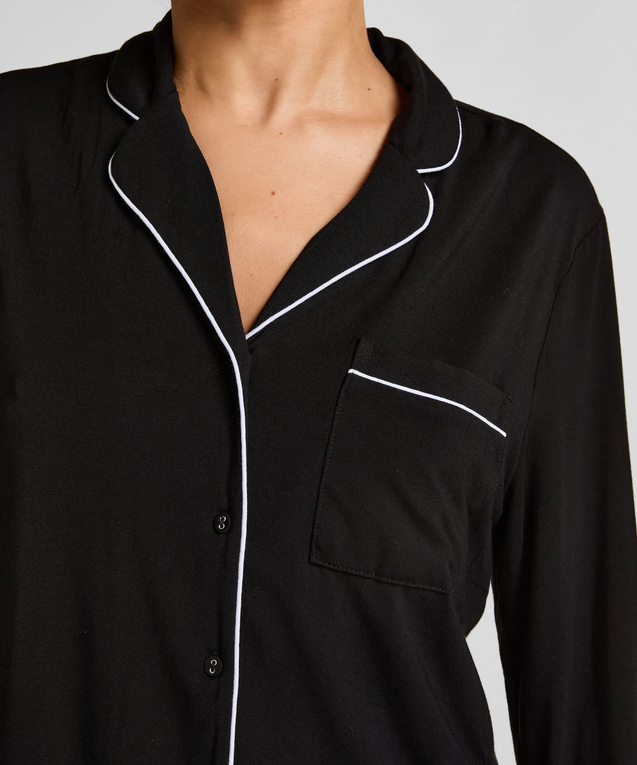 Hunkemoller_Black_Essential Jersey Long-Sleeved Jacket_301469_Black_02