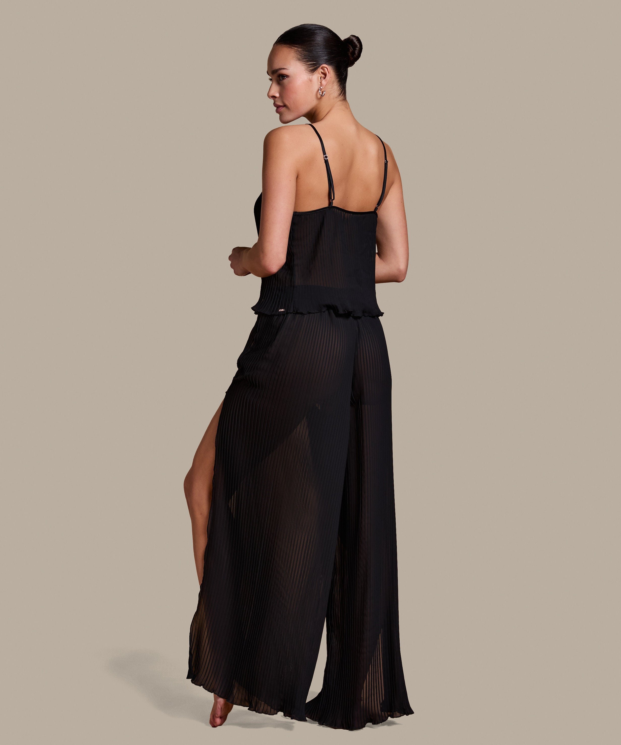 Hunkemoller_Plisse Pants_301487_Caviar_03