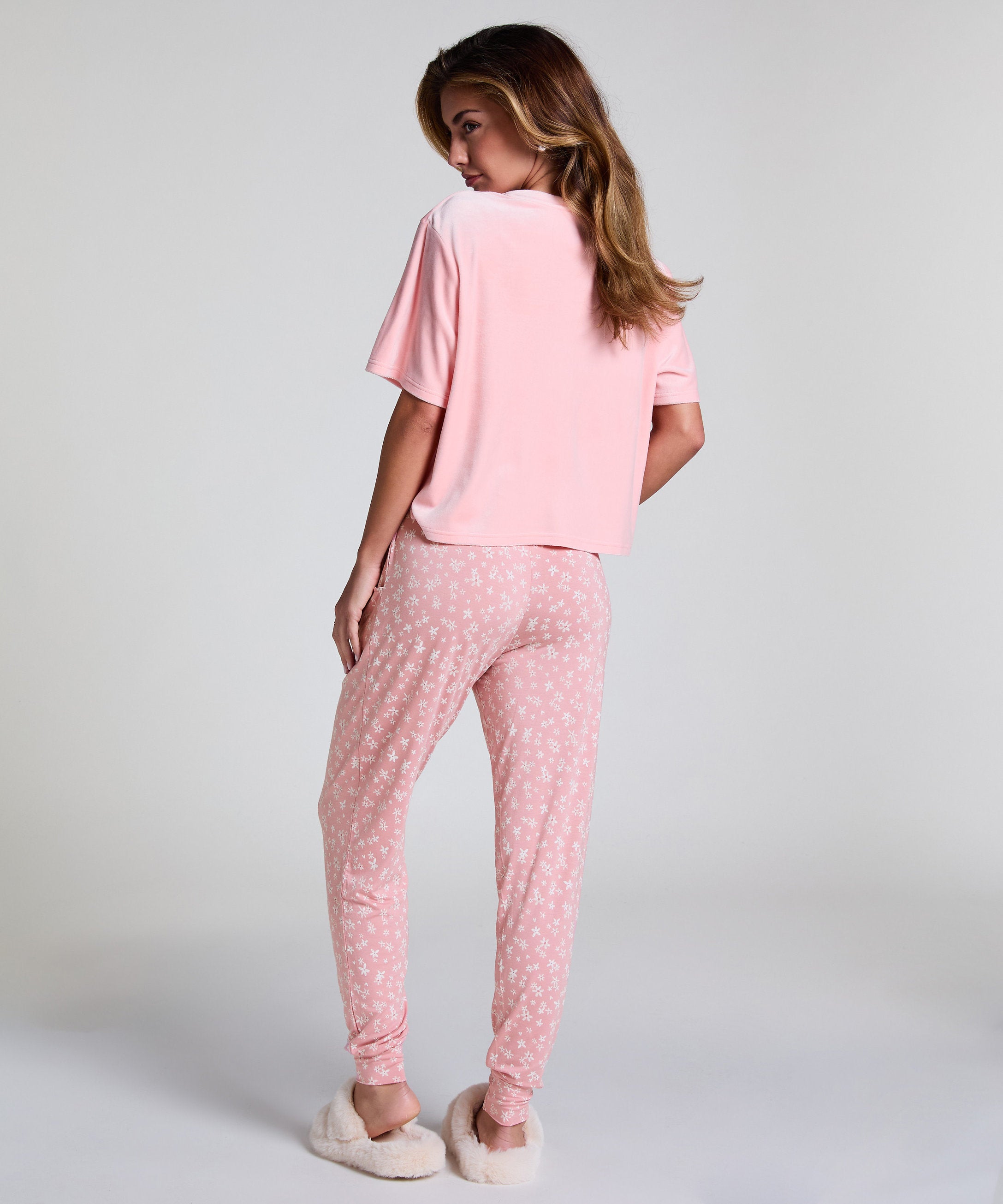 Hunkemoller_Jersey Pyjama Pants_301500_Bridal Rose_03