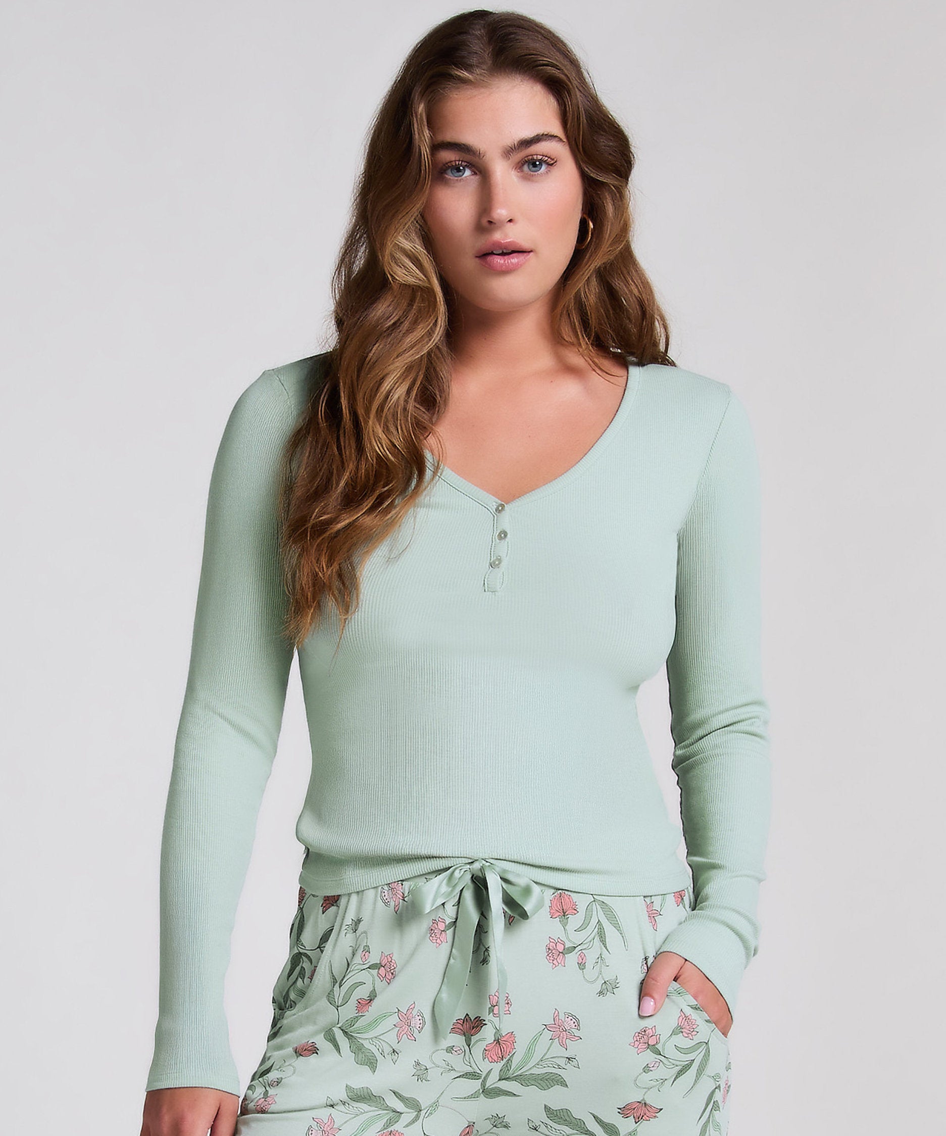 Hunkemoller_Long-Sleeved Pyjama Top_301522_Jadeite_01