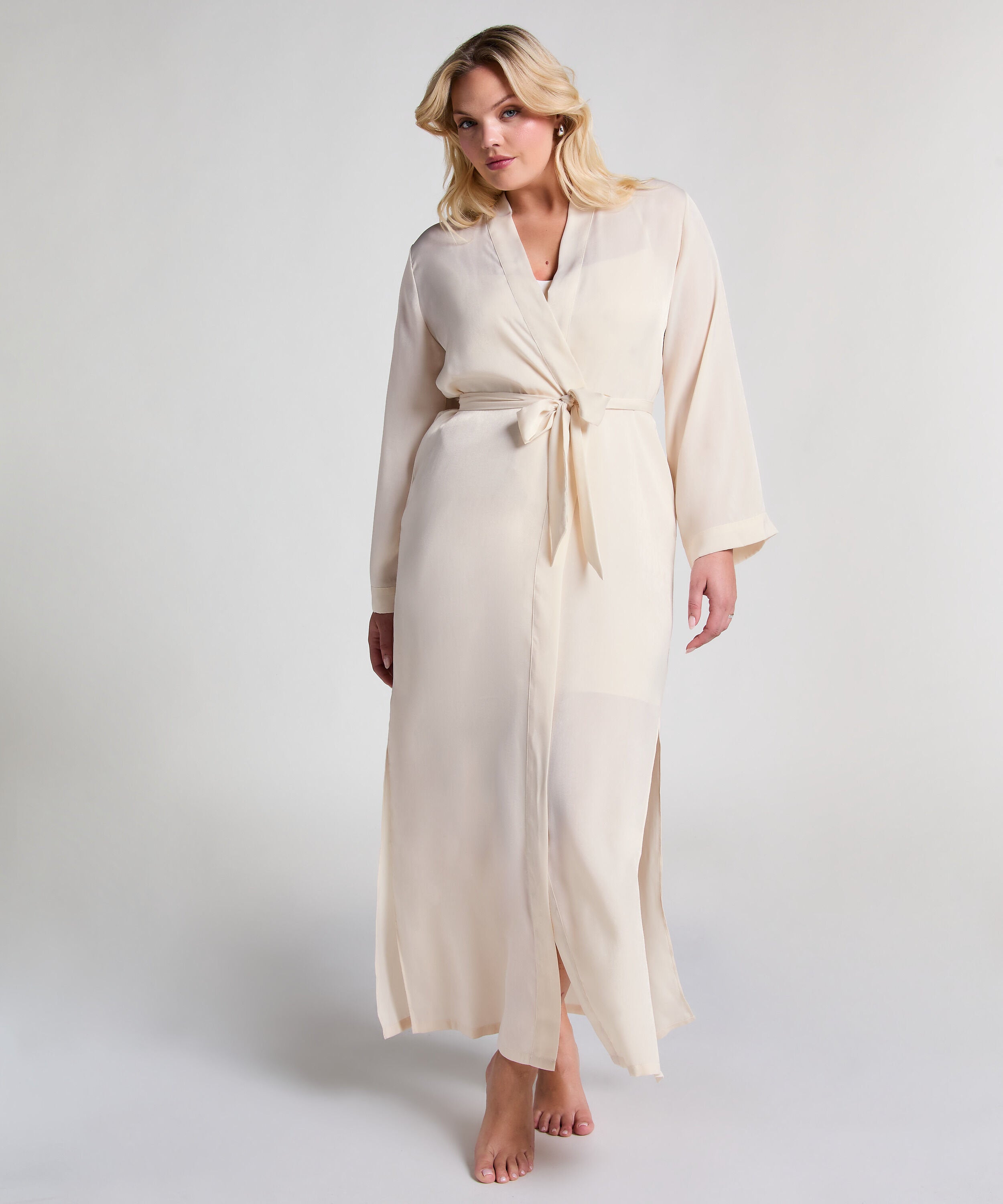 Hunkemoller_Satin Kimono_301636_Gardenia_05