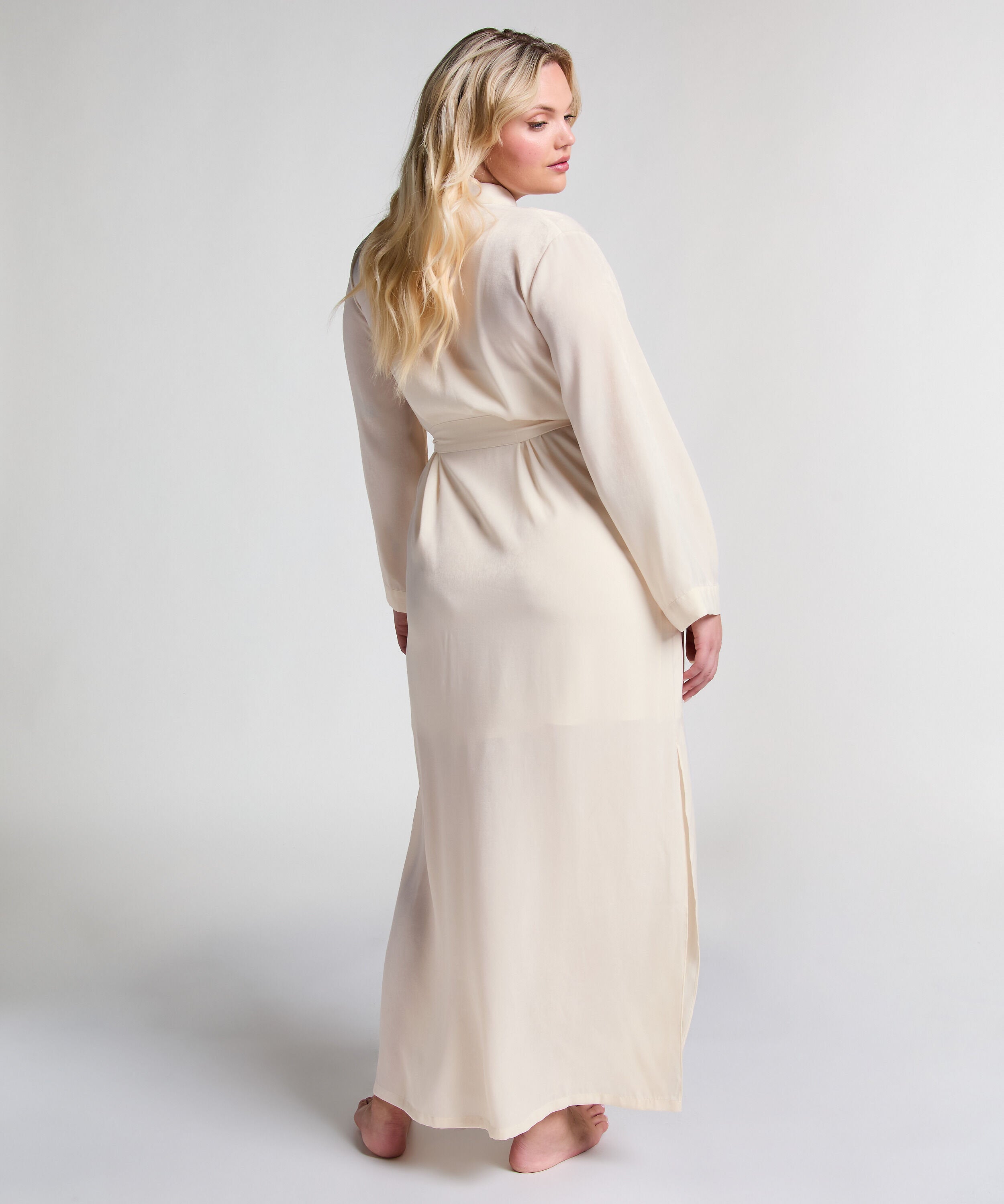 Hunkemoller_Satin Kimono_301636_Gardenia_06