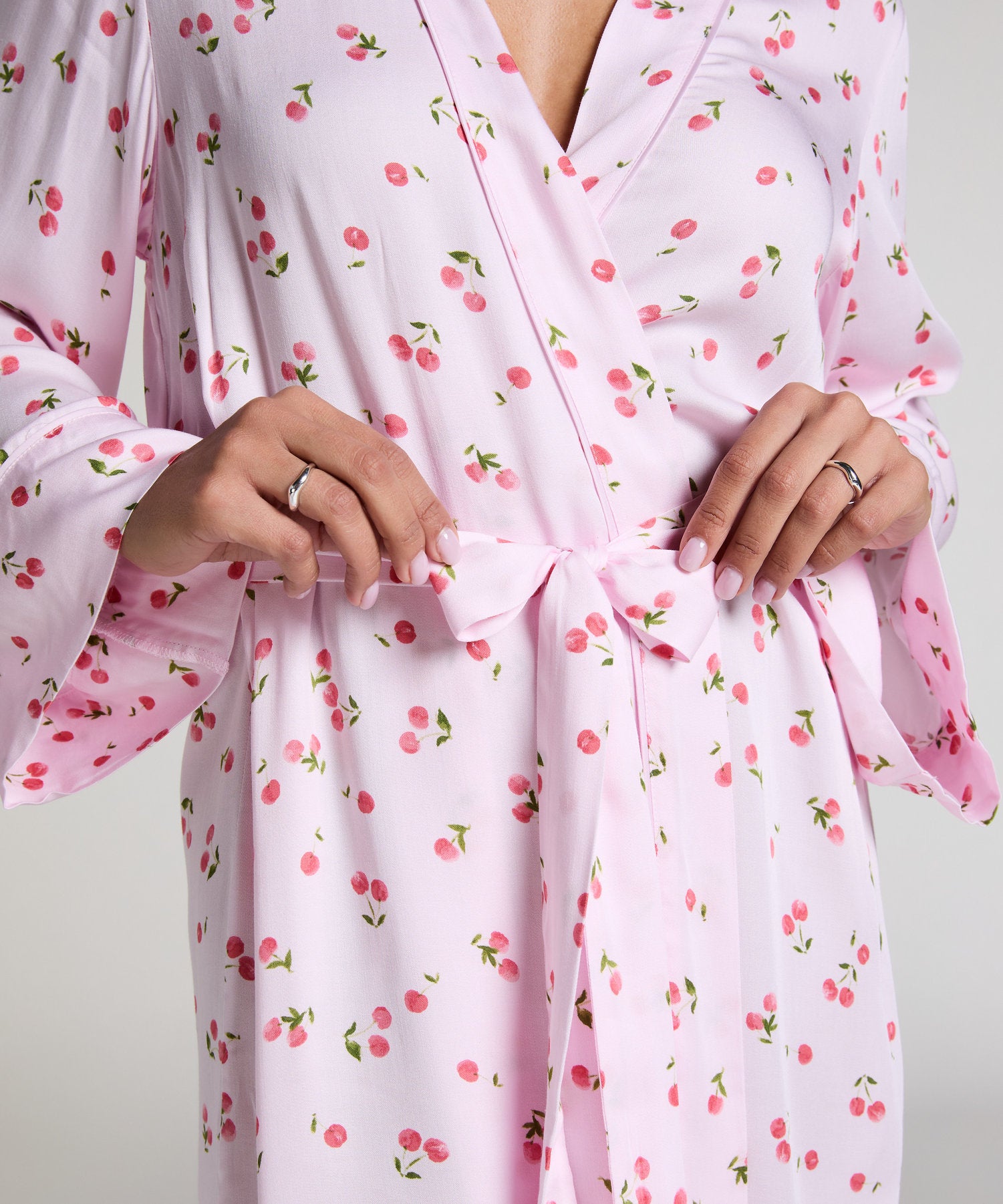 Hunkemoller_Satin Kimono - Pink_301649_Pink_02