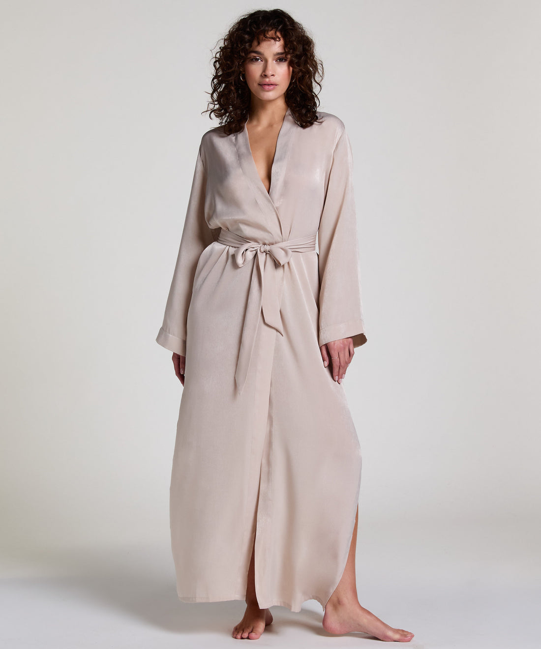 Hunkemoller_Satin Kimono - Beige_301651_Light Taupe_01