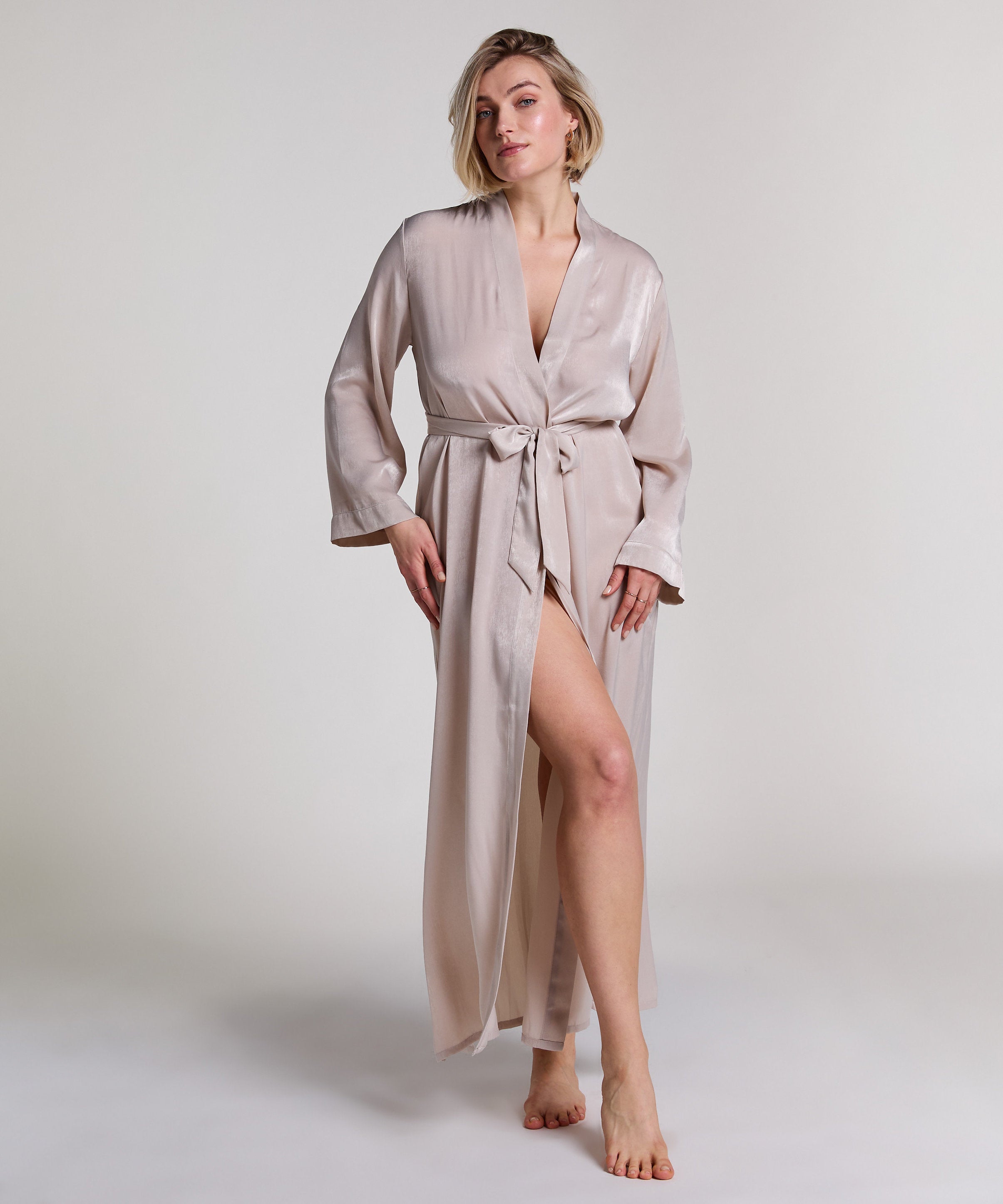 Hunkemoller_Satin Kimono - Beige_301651_Light Taupe_06