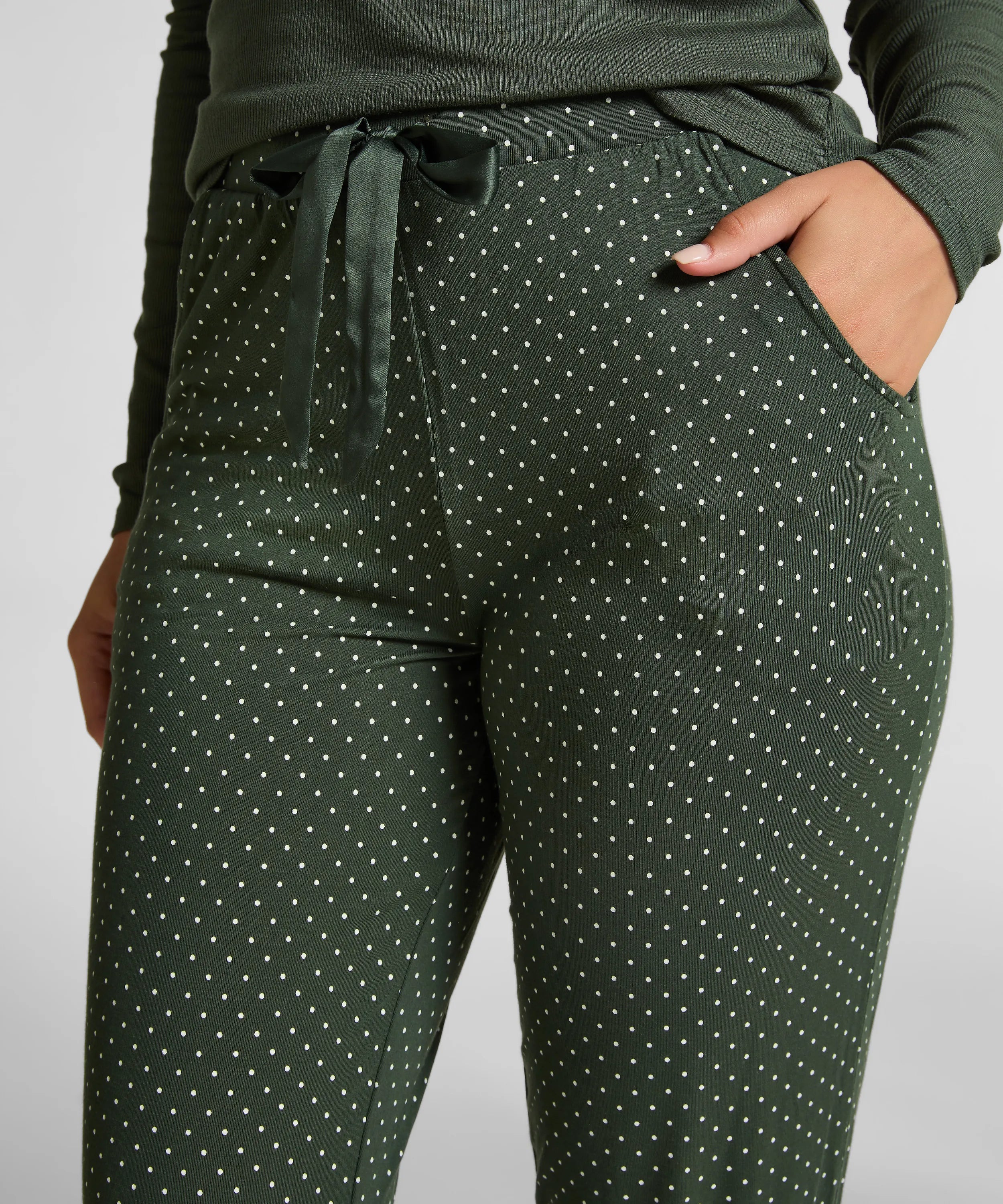 Hunkemoller_Green_Jersey Pyjama Pants_302650_HKM Green_02