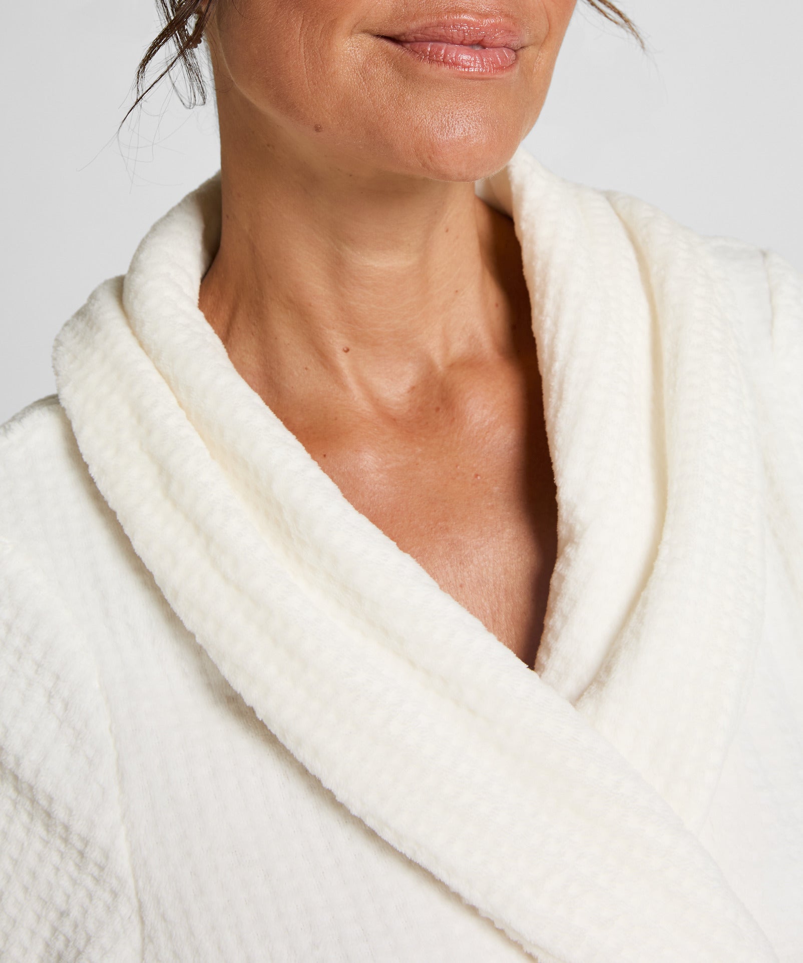 Hunkemoller_White_Fleece Bathrobe_302692_White_02