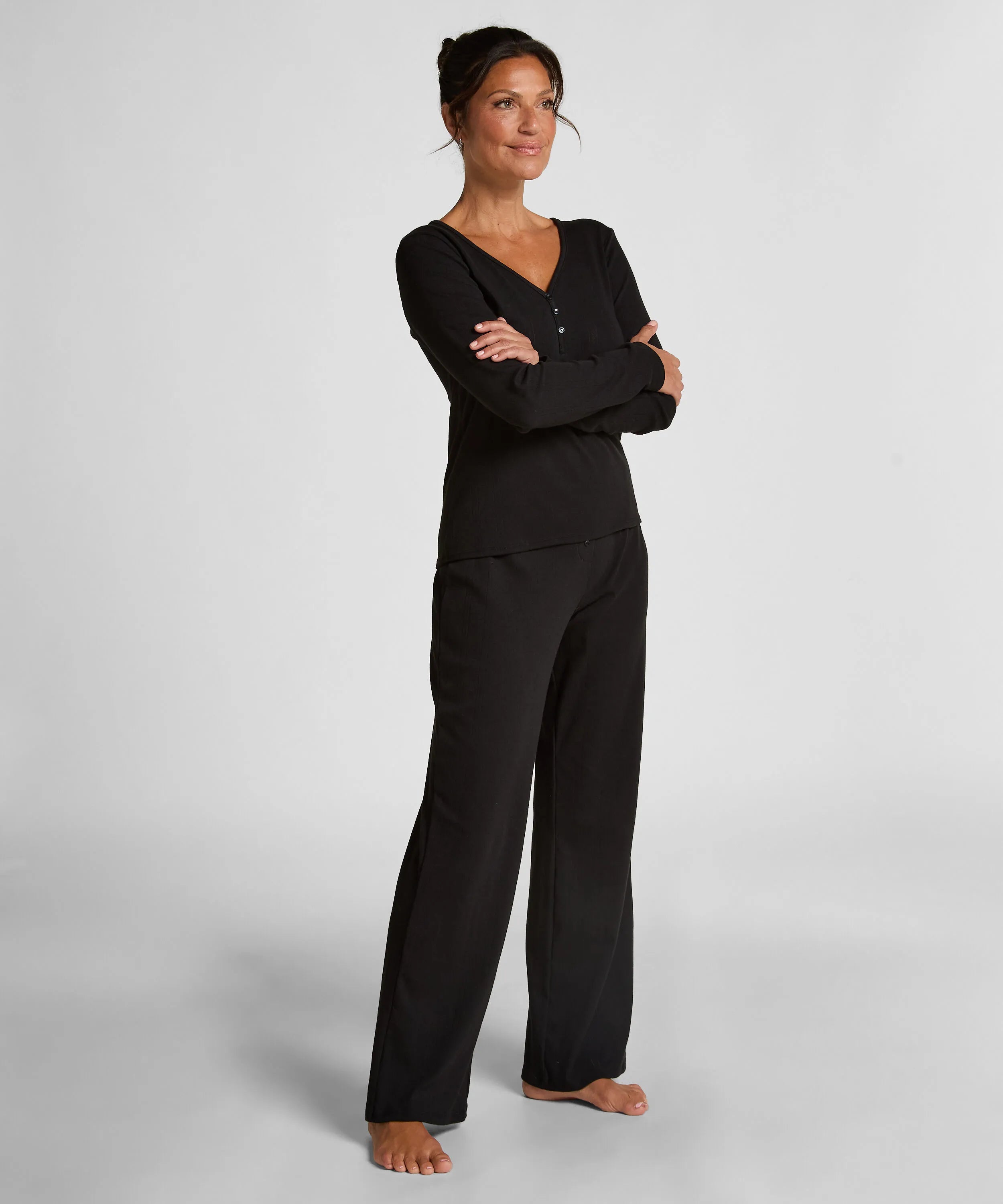 Hunkemoller_Black_Longsleeved Pyjama Top Henley_302713_Black_03