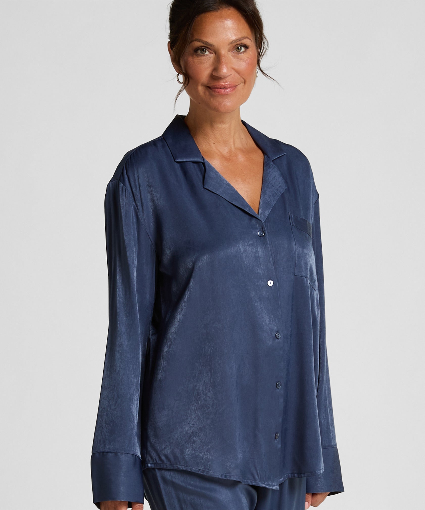 Hunkemoller_Vintage Indigo_Ayla Satin Long-Sleeved Jacket_302767_Vintage Indigo_01