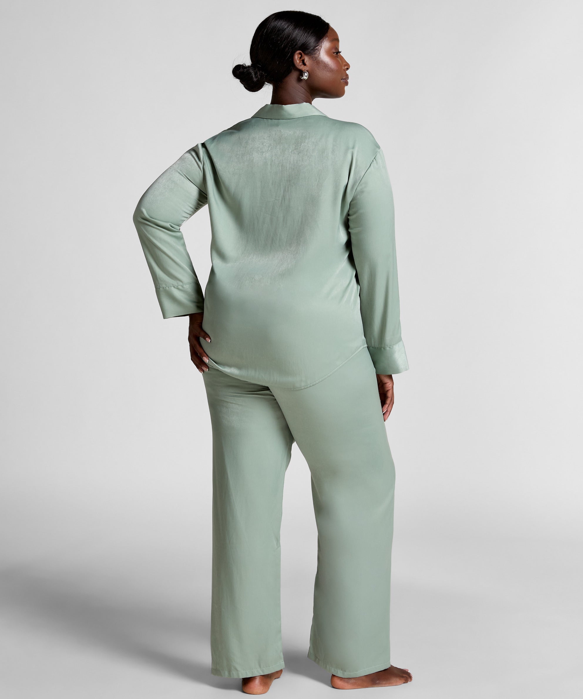 Hunkemoller_Iceberg Green_Satin Trousers_302771_Iceberg Green_05