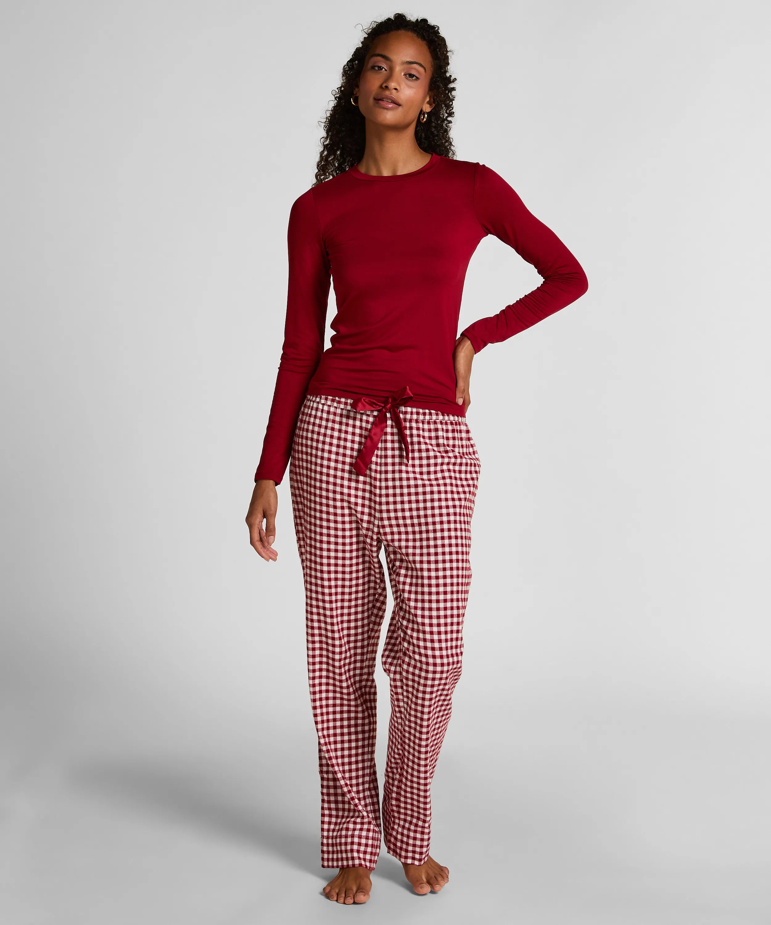 Hunkemoller_Red_Pyjamaset Twill_302780_Red Dahlia_01