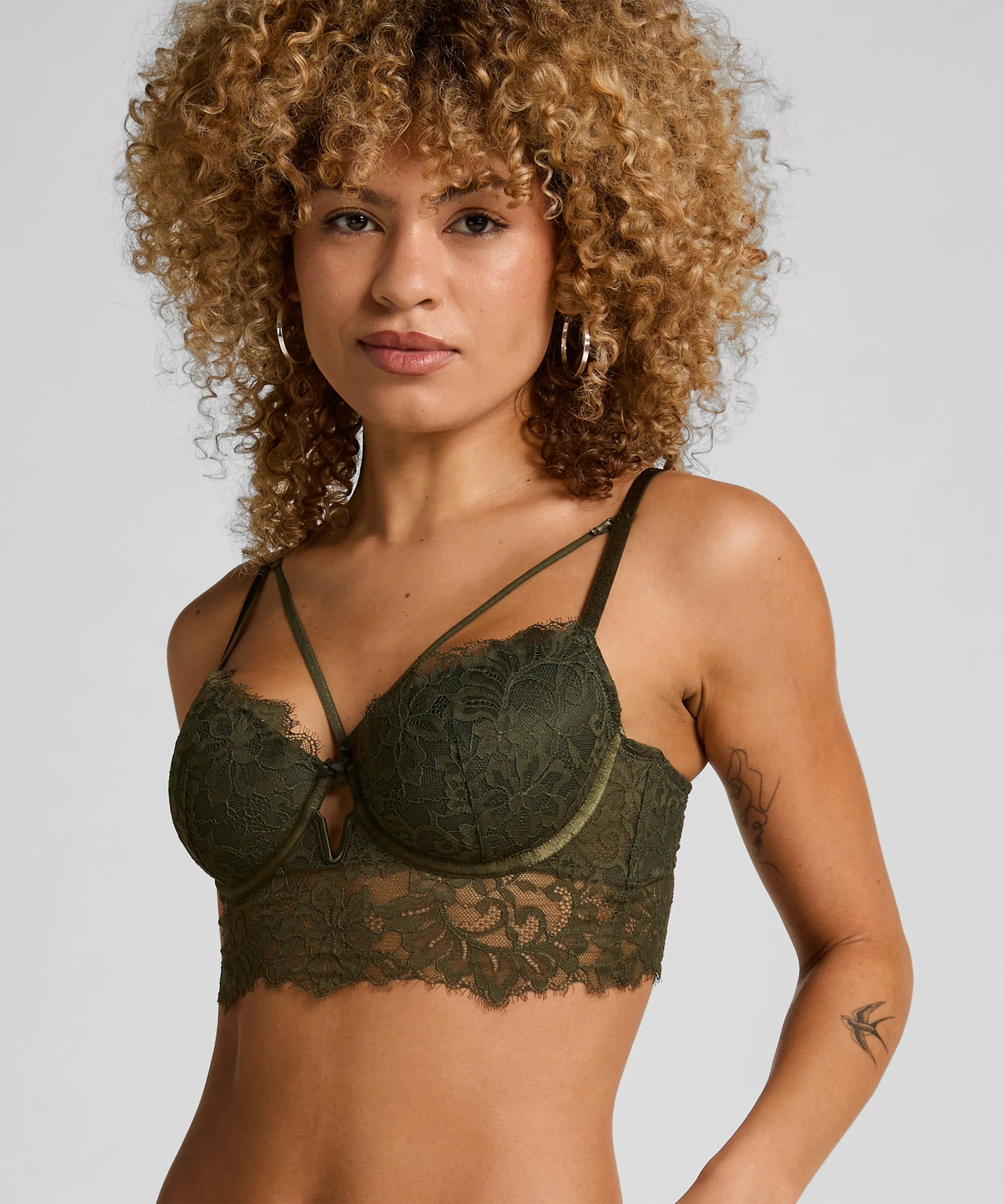 Hunkemoller_Green_Isabella Padded Underwired Longline Bra in Different Cup Sizes_303017_Deep Depths_01