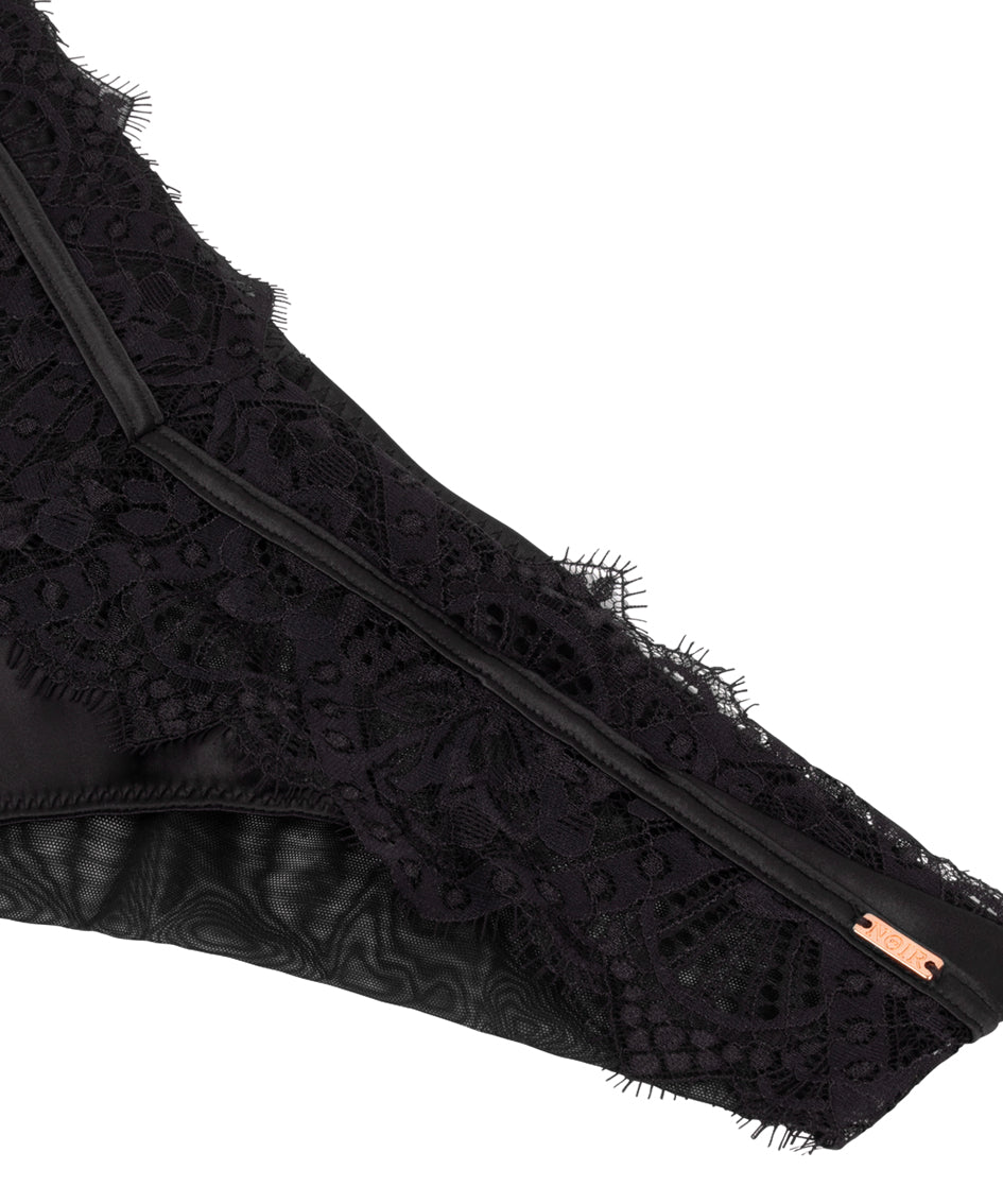 Hunkemoller_Caviar_Zoe Brazilian_303111_Caviar_04