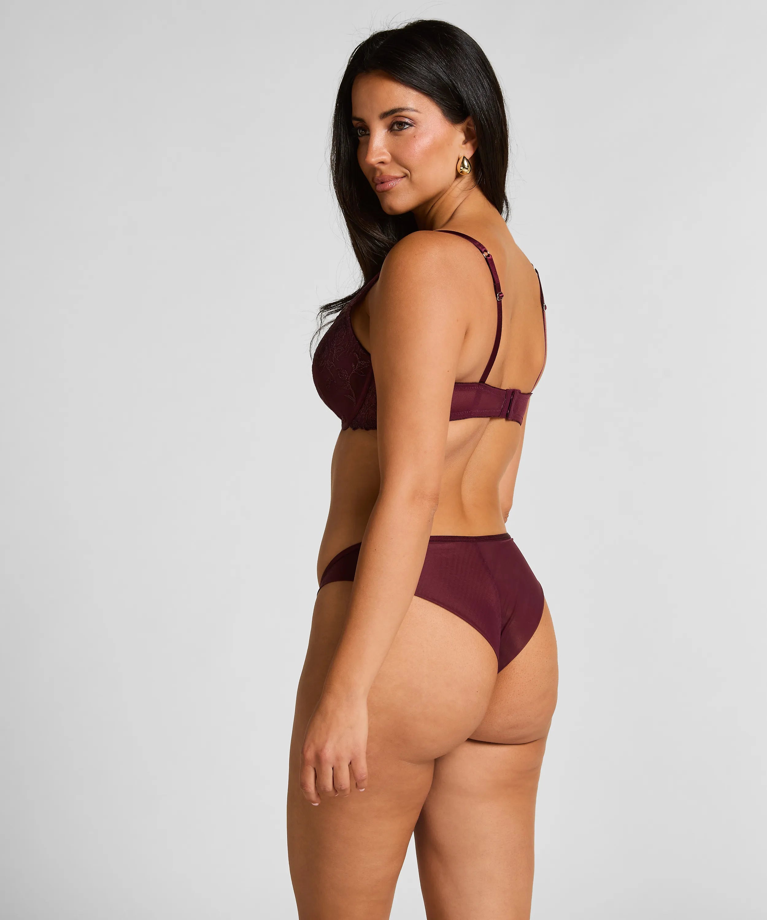 Hunkemoller_Purple_Hollie Padded Underwired Bra in Different Cup Sizes_303227_Fig_04
