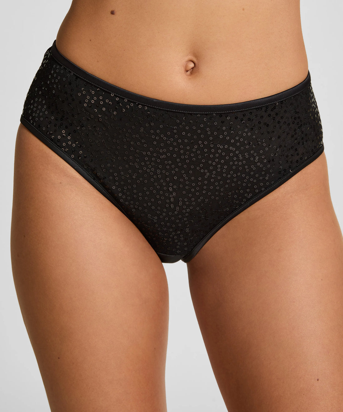 Hunkemoller_Black_Elle Highleg High-Waisted Brazilian_303244_Caviar_02